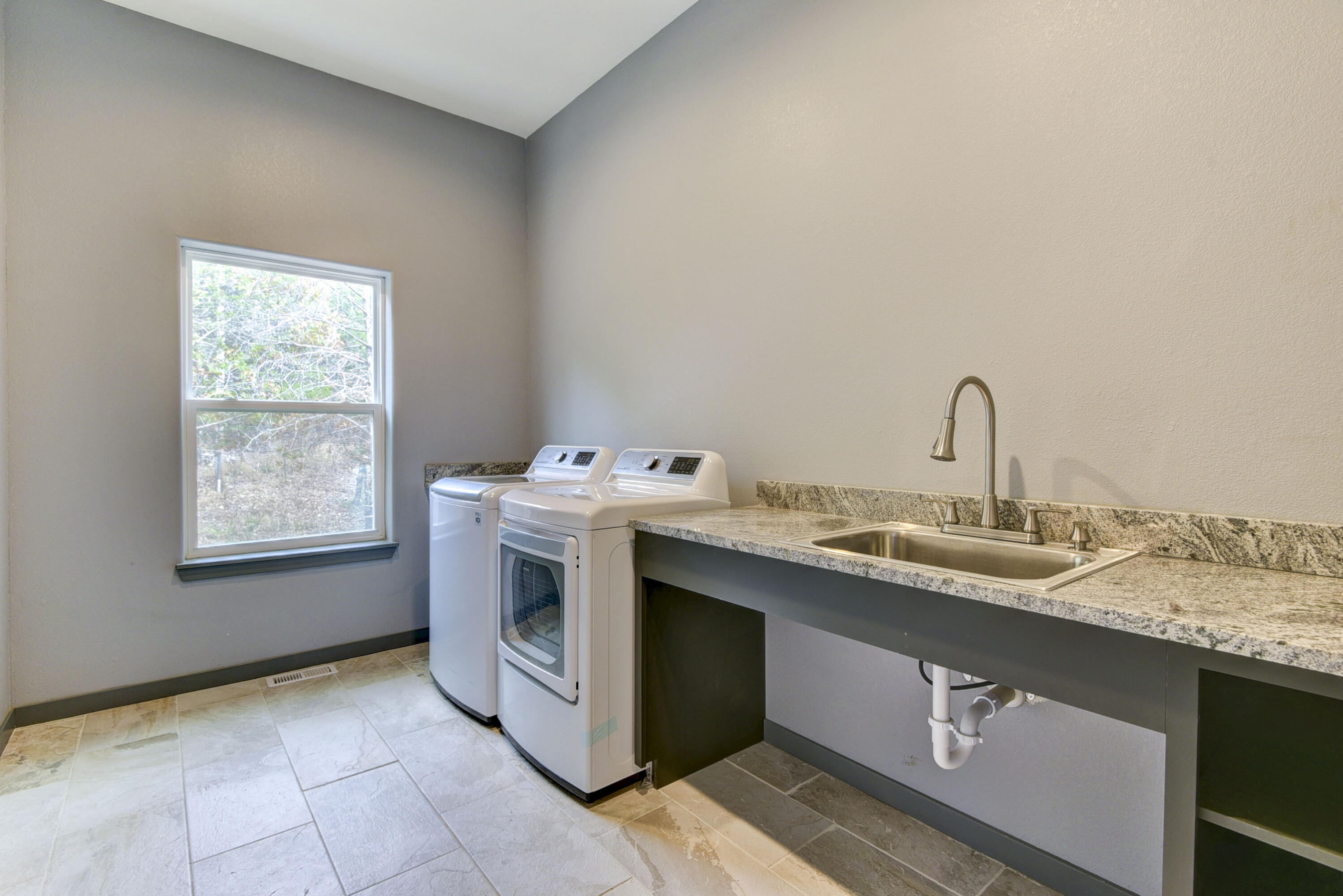 3133 Talking Rocks Road Property Photo 33