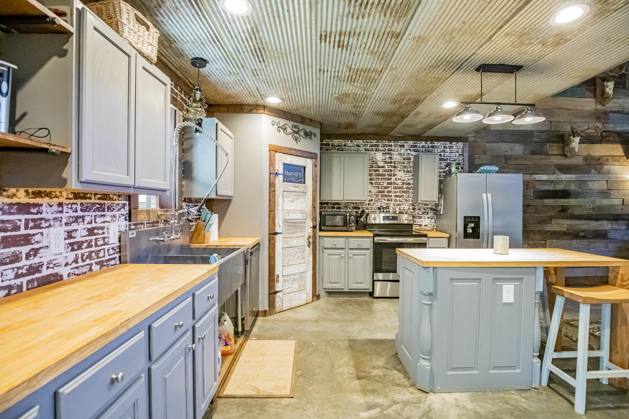 3383 P R 2212 Property Photo 26