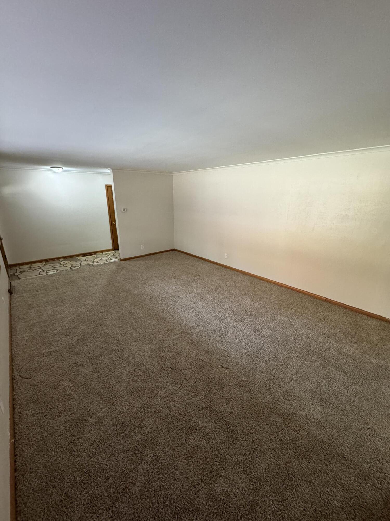 2734 East Glenwood Street Property Photo 4