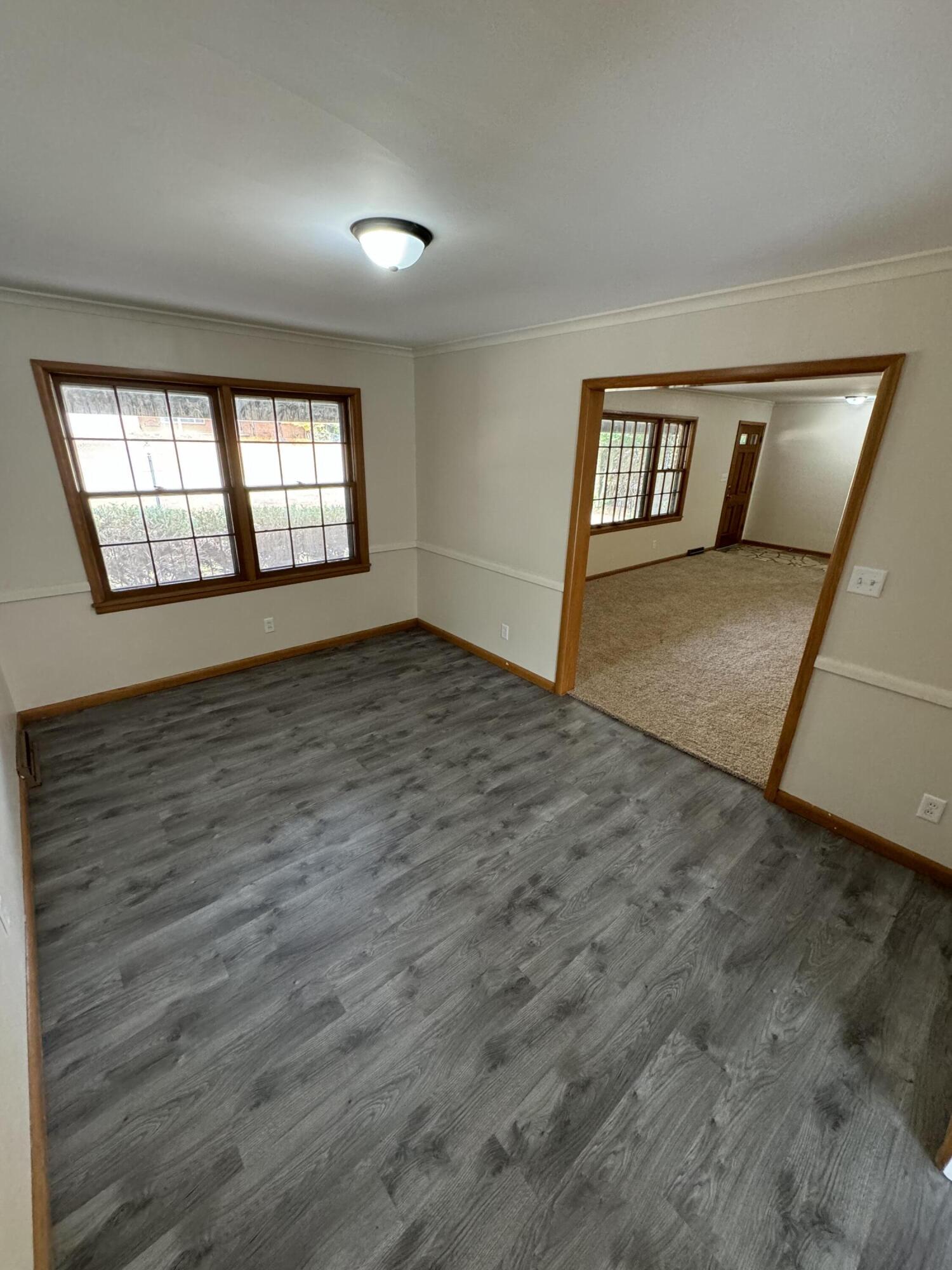 2734 East Glenwood Street Property Photo 6
