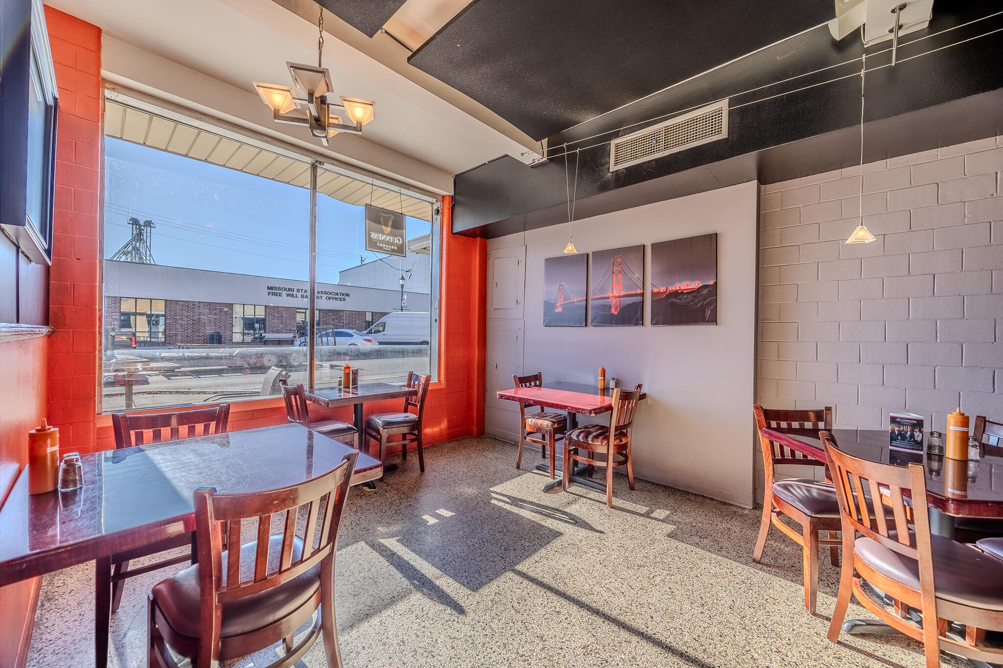 201 West Commercial Street Property Photo 7