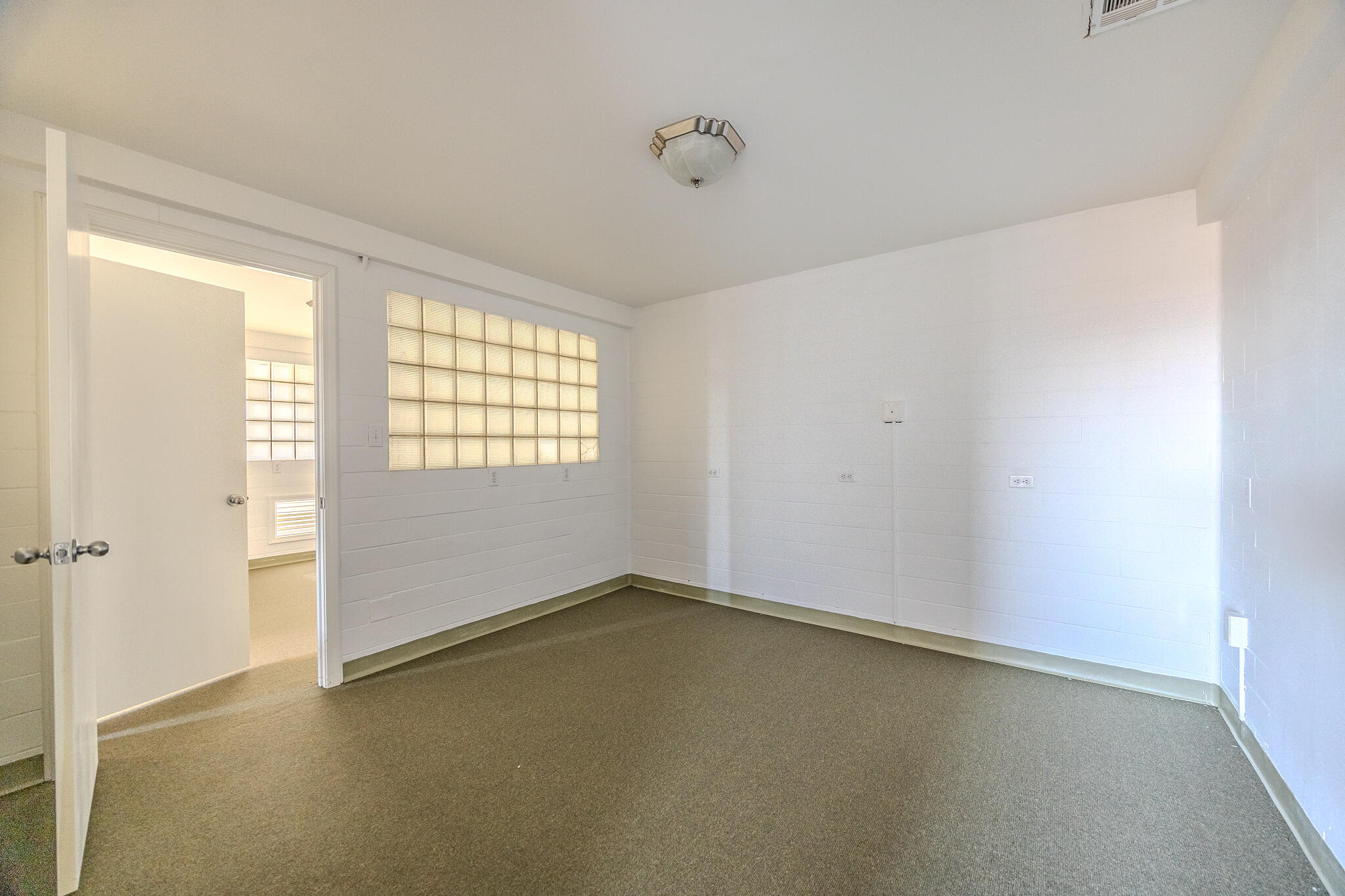 201 West Commercial Street Property Photo 52