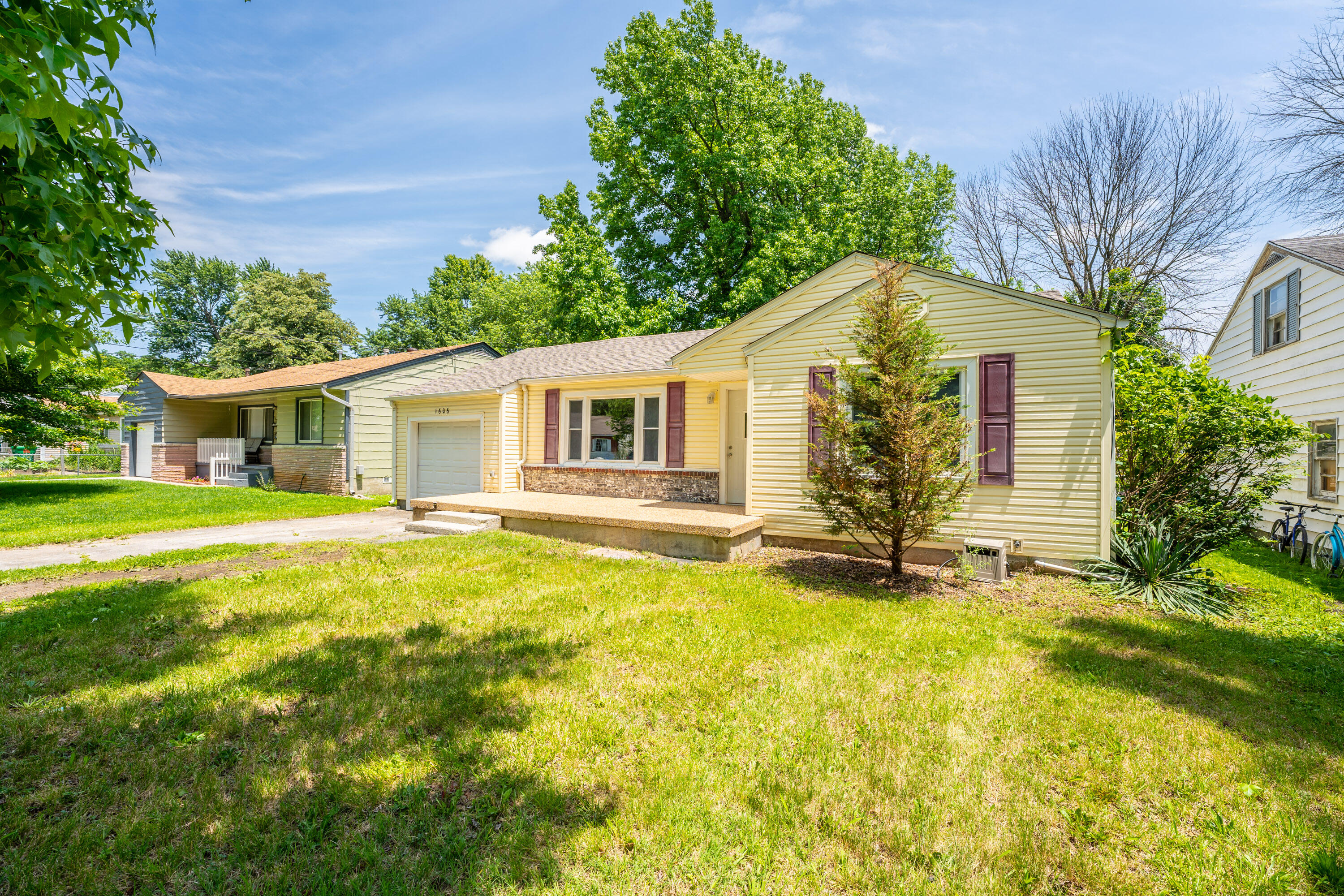 Miles Tulip Acres Real Estate Listings Main Image