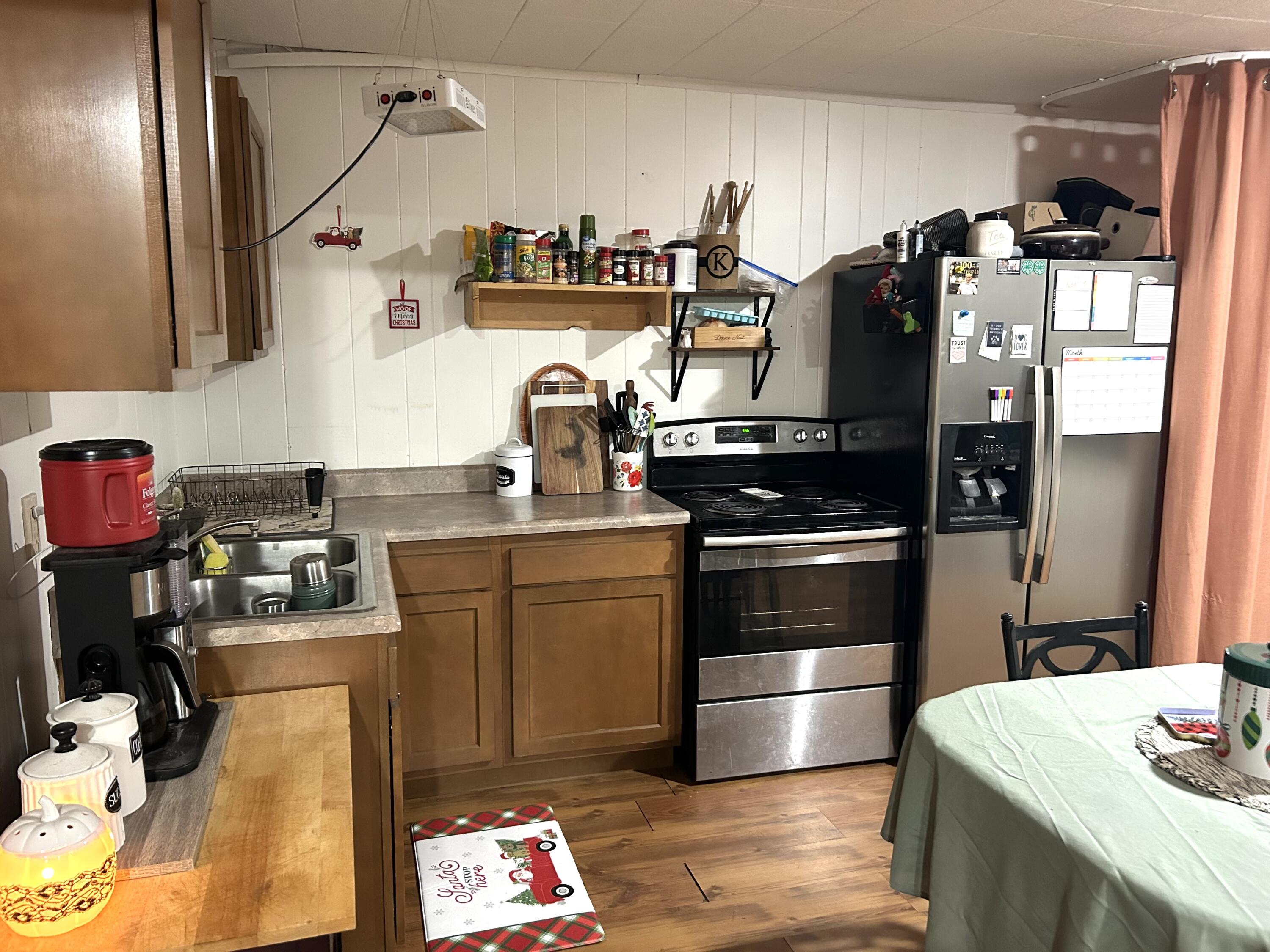 101 & 103 West Maple Street Property Photo 15