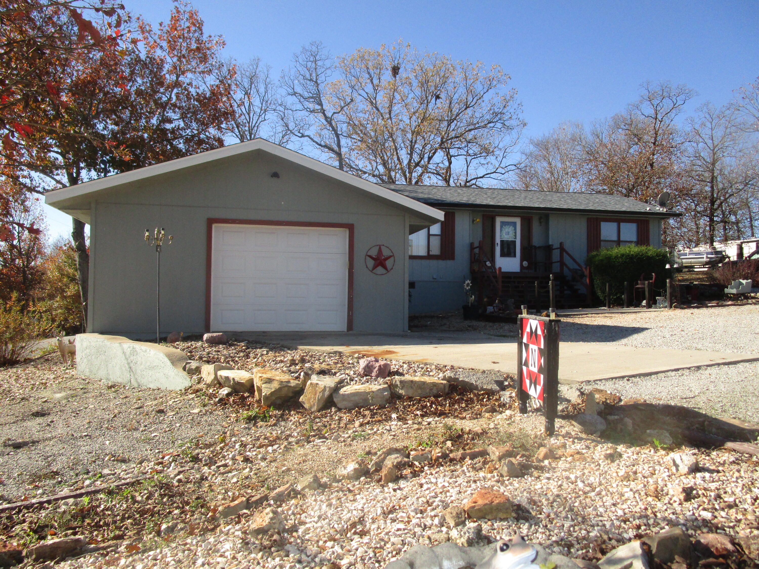 27038 Hickory Drive Property Photo 4