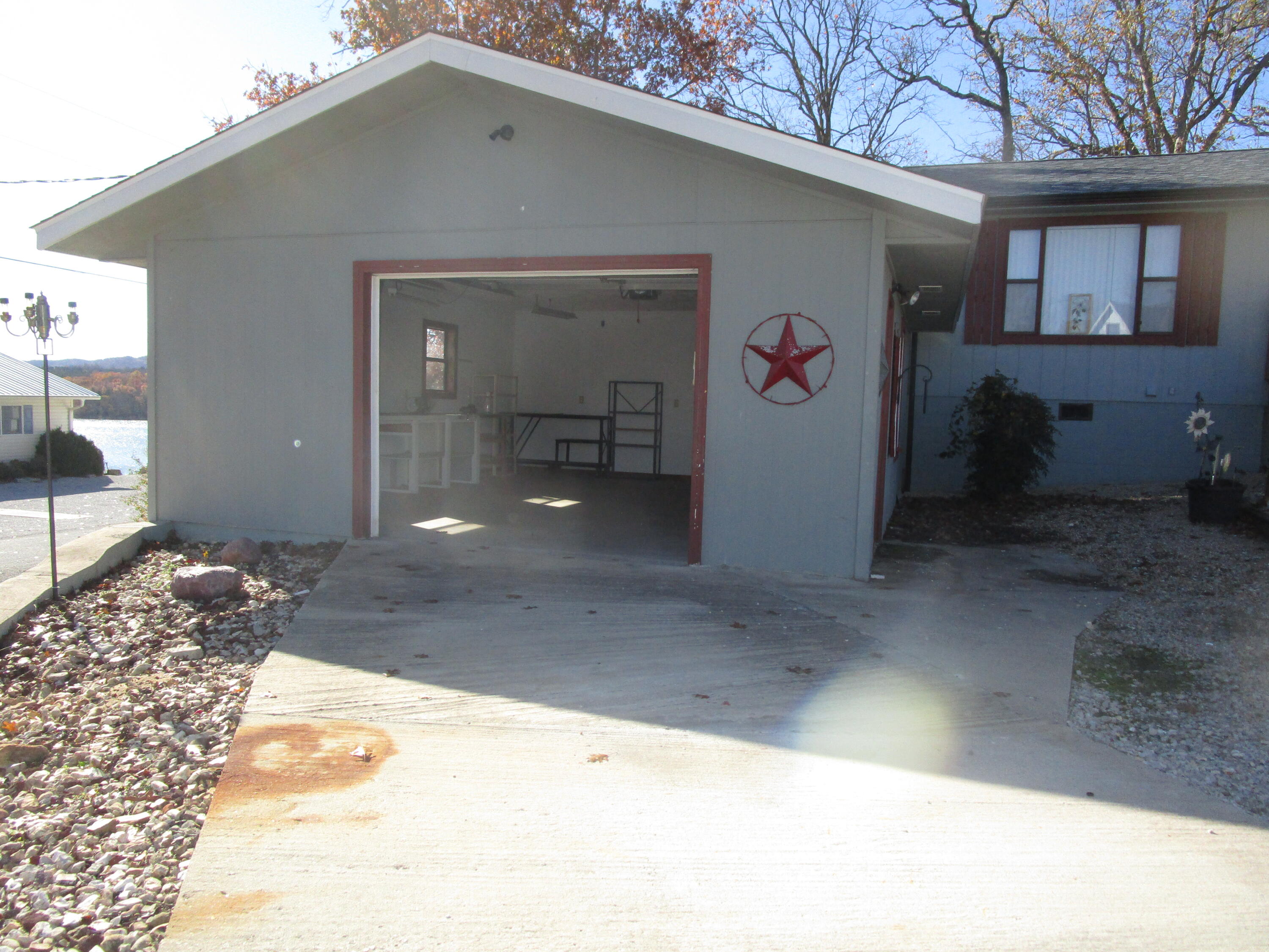 27038 Hickory Drive Property Photo 7