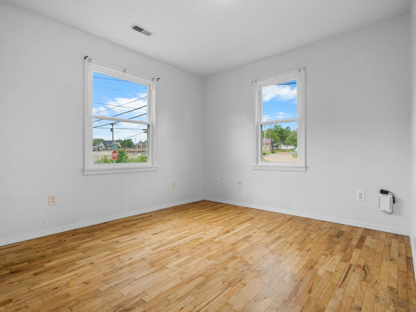 603 East Maupin Street Property Photo 18