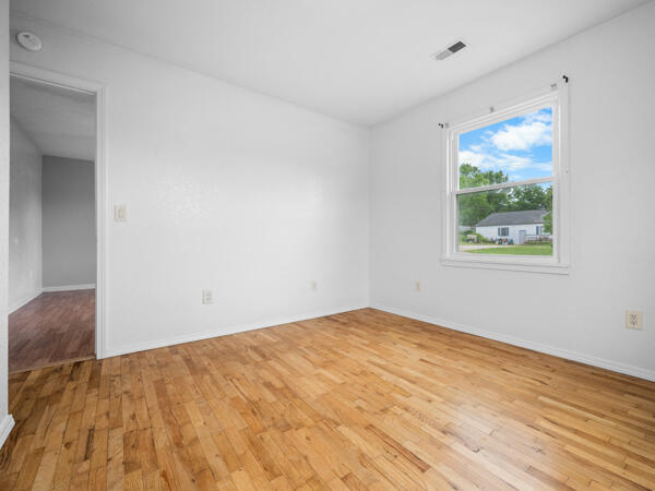 603 East Maupin Street Property Photo 19