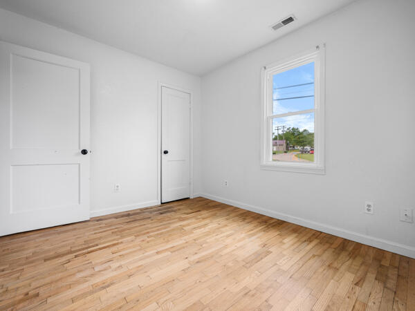 603 East Maupin Street Property Photo 27