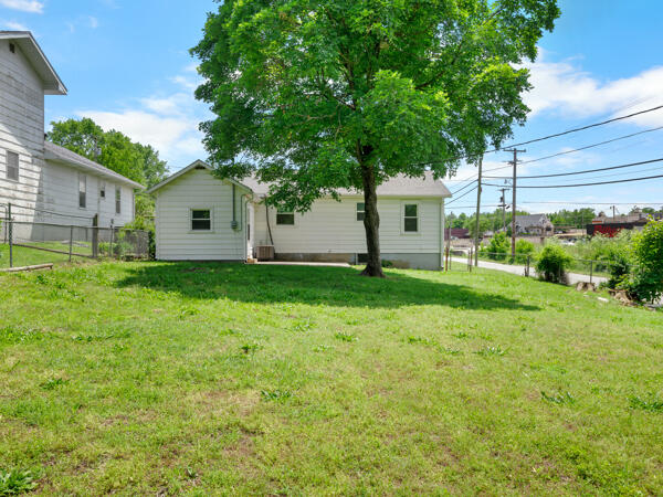603 East Maupin Street Property Photo 36