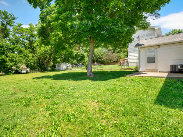 603 East Maupin Street Property Photo 40