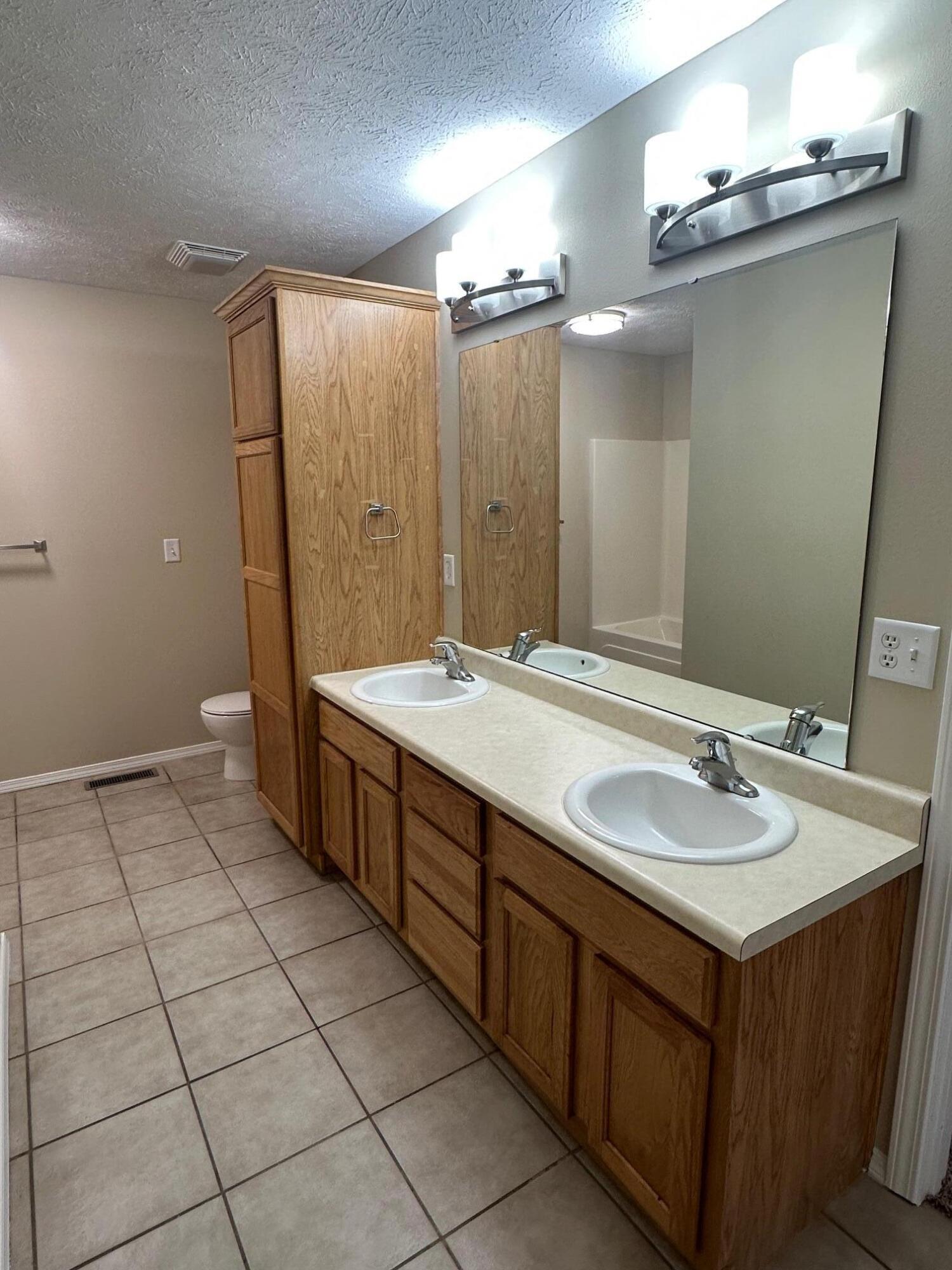 4371 West Delmar Street Property Photo 10