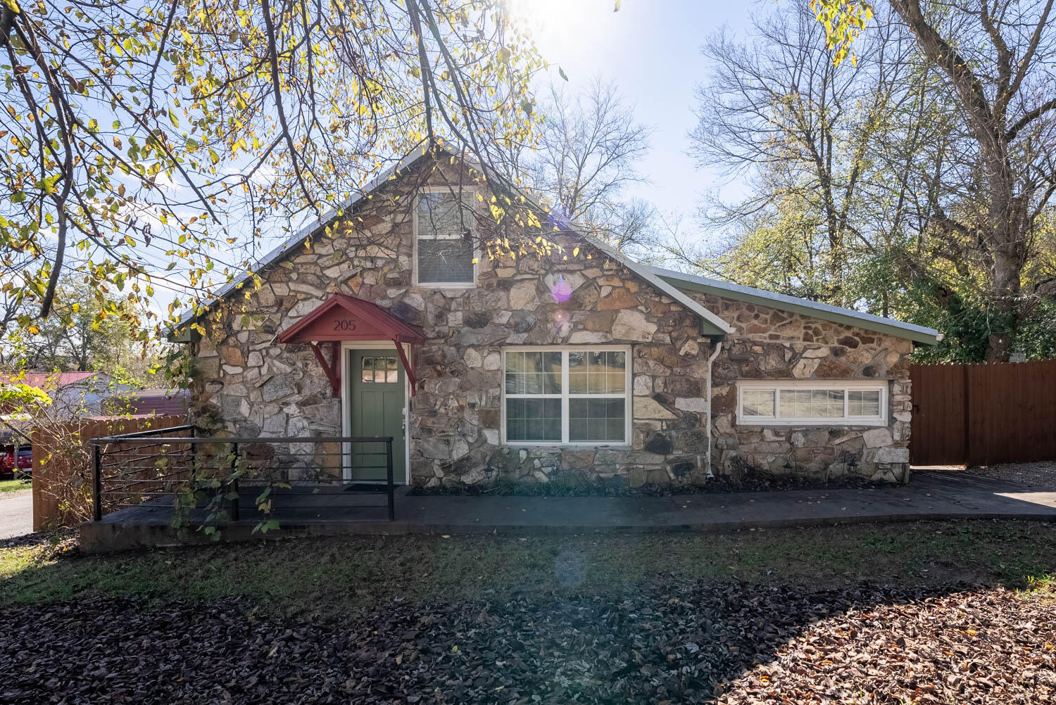 205 Grant Street Property Photo 7