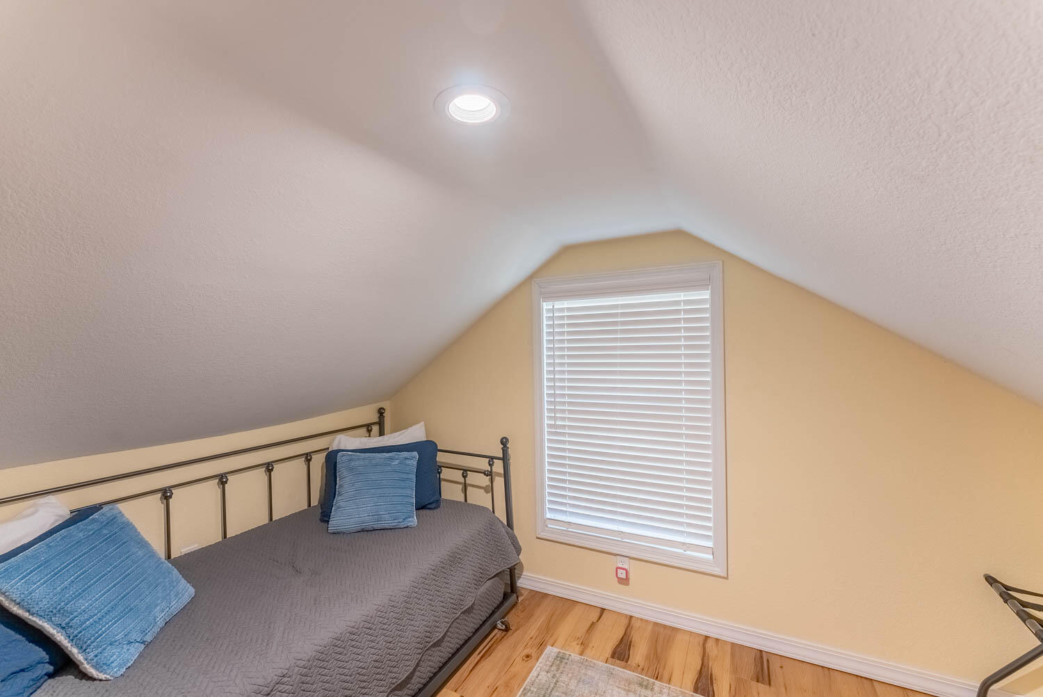 205 Grant Street Property Photo 22