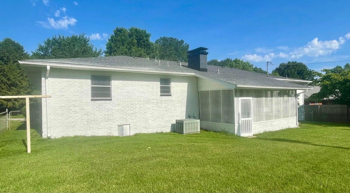 1916 South Westwood Avenue Property Photo 23
