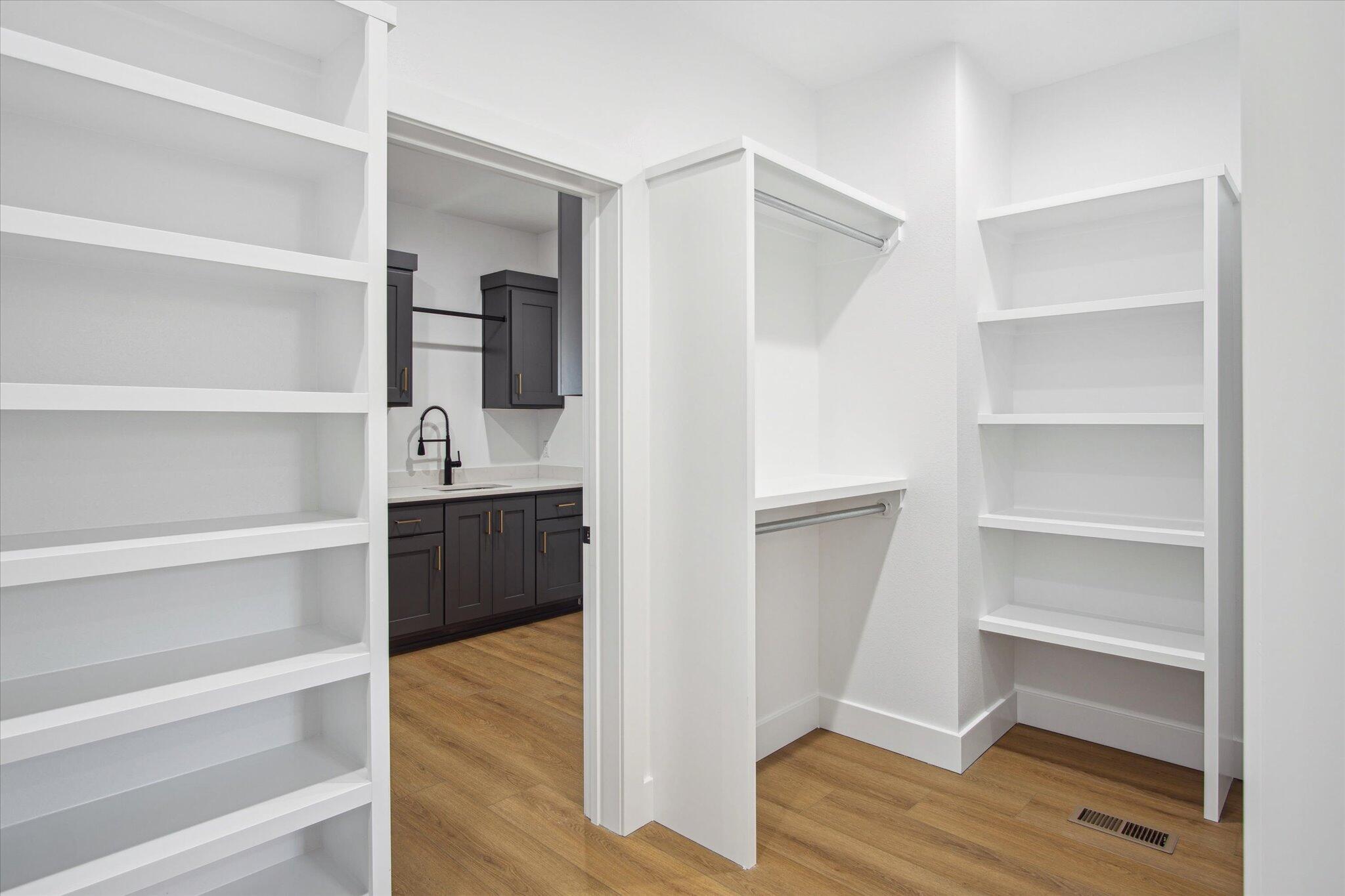5914 South Holland Avenue Property Photo 29