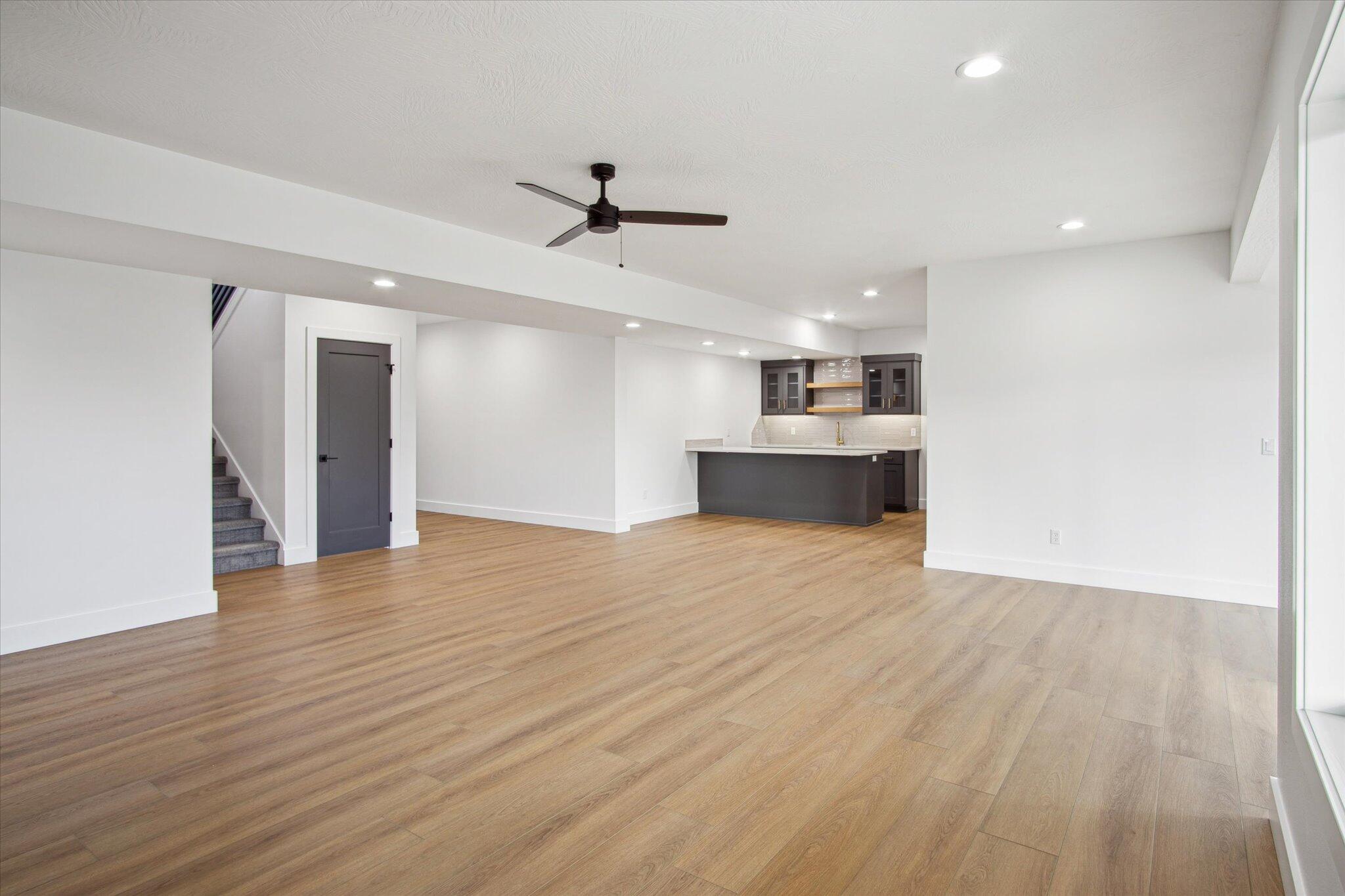 5914 South Holland Avenue Property Photo 44
