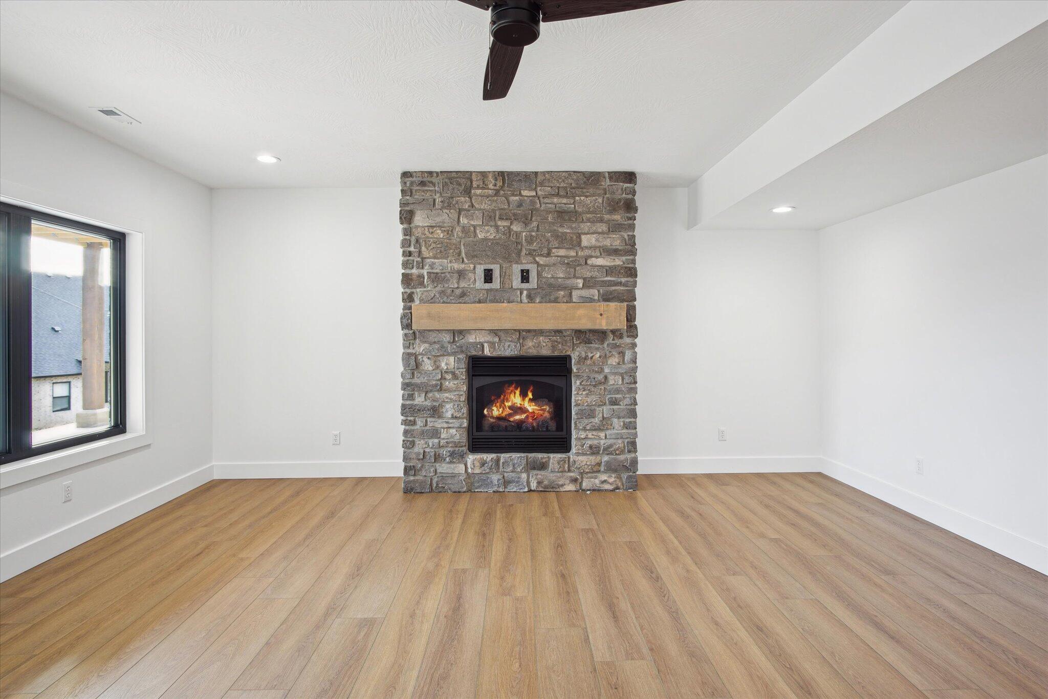 5914 South Holland Avenue Property Photo 45