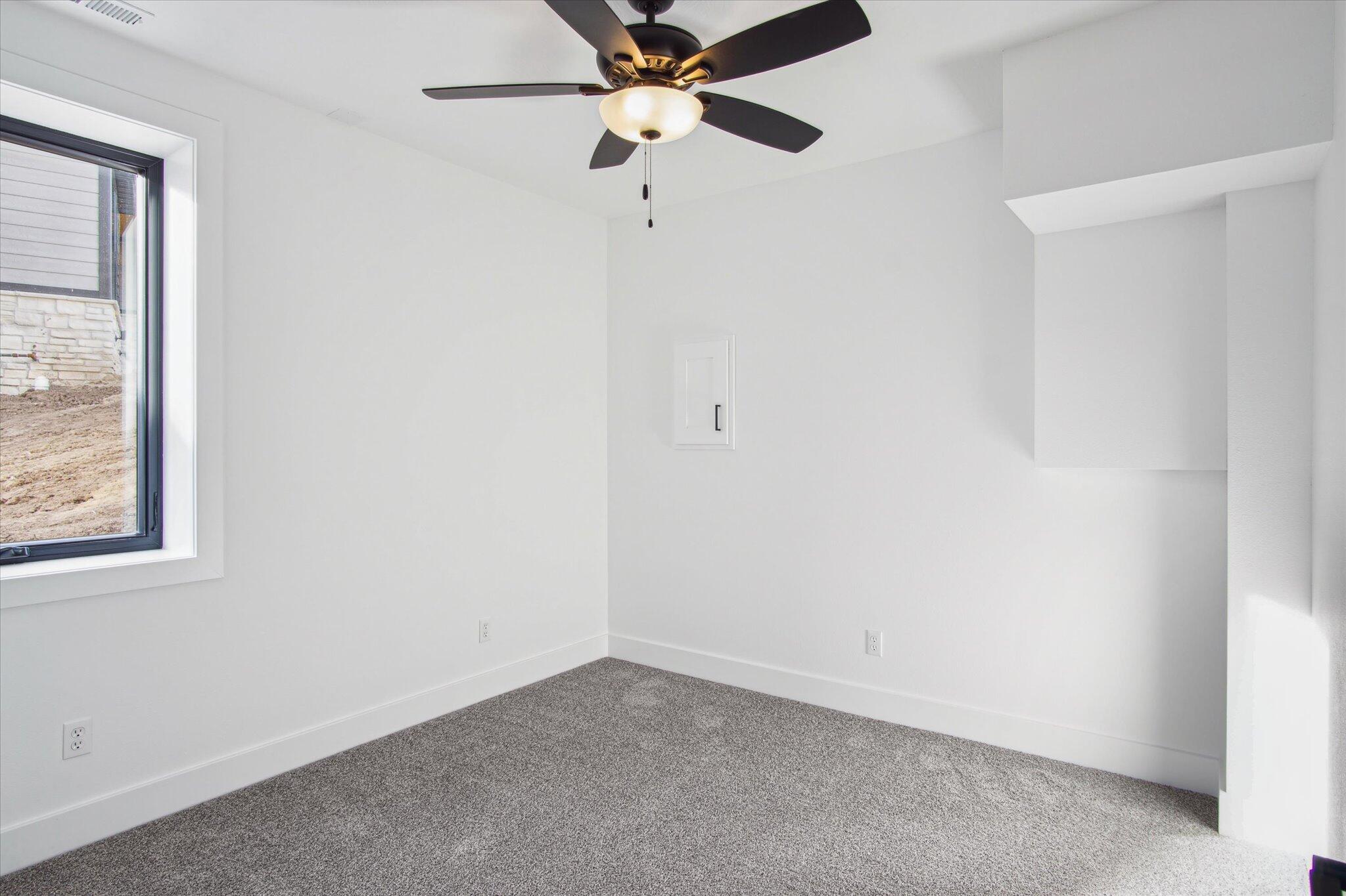5914 South Holland Avenue Property Photo 55