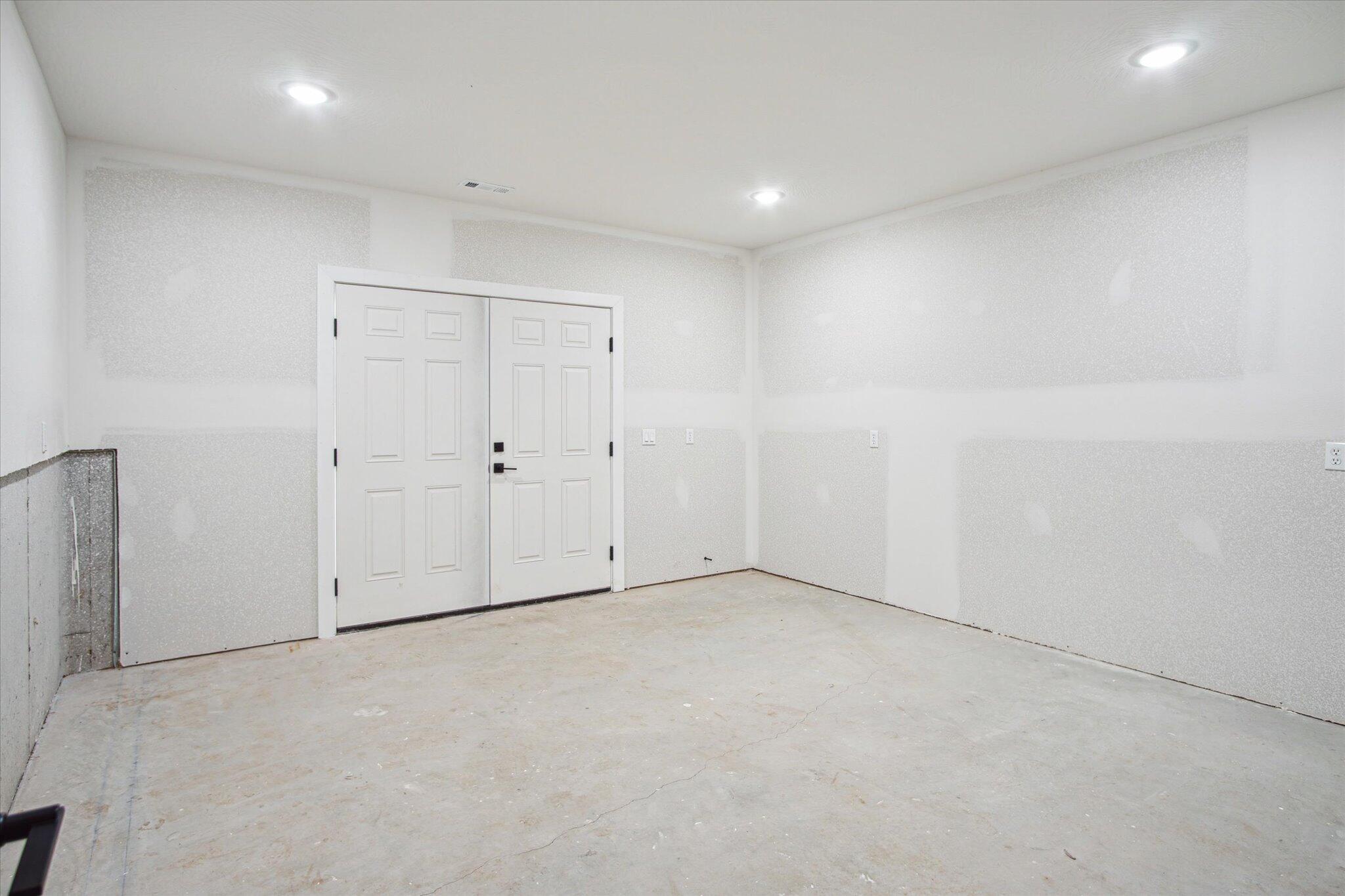 5914 South Holland Avenue Property Photo 56