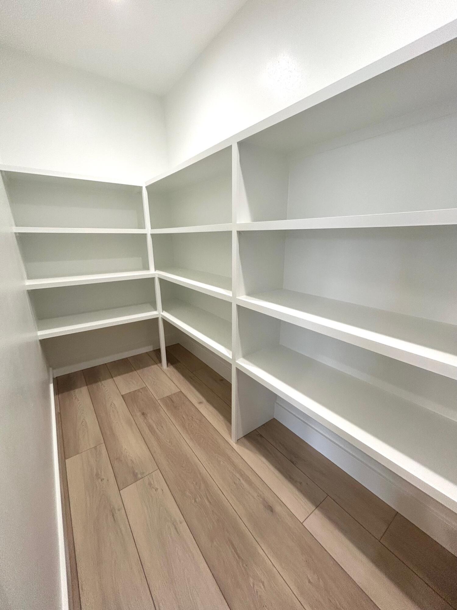 5922 South Holland Avenue Property Photo 14