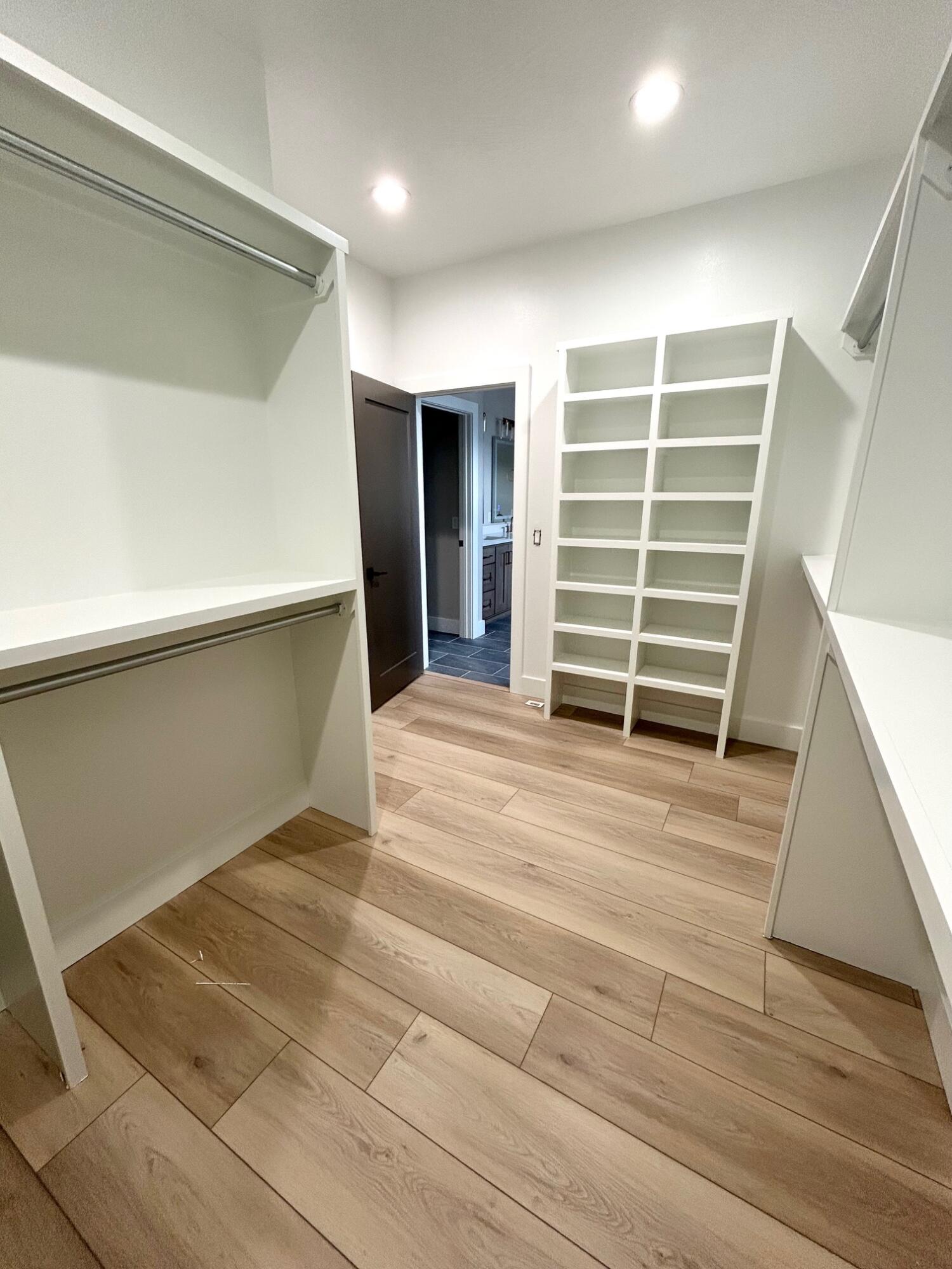 5922 South Holland Avenue Property Photo 27
