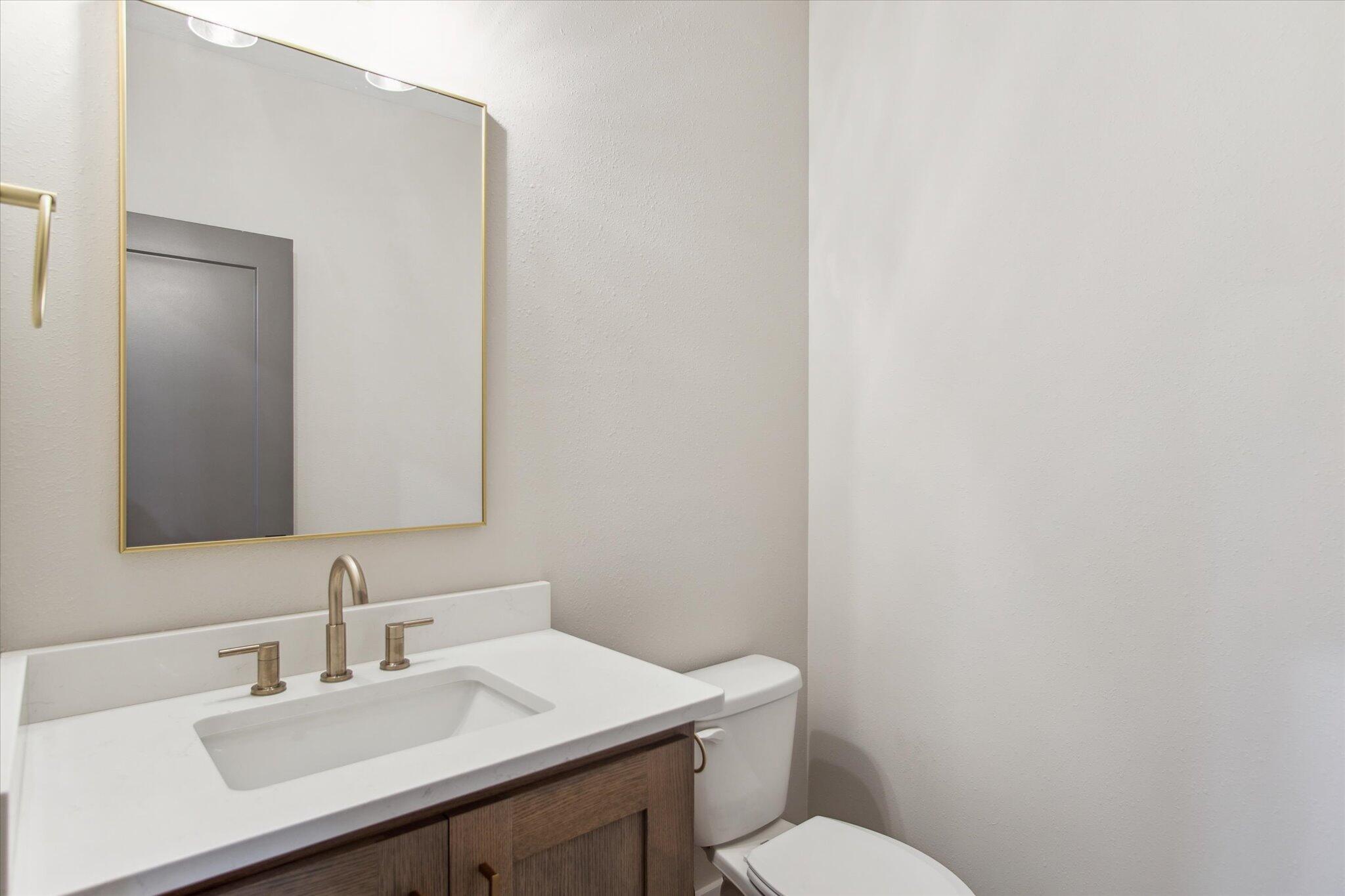 5922 South Holland Avenue Property Photo 32