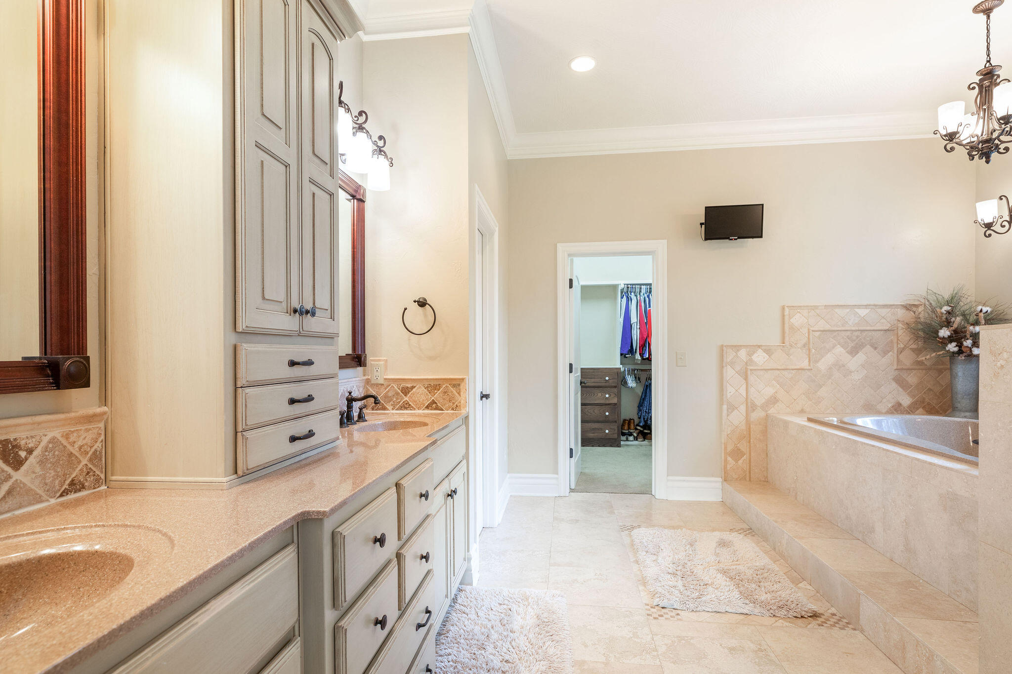 245 Golf Club Drive Property Photo 16