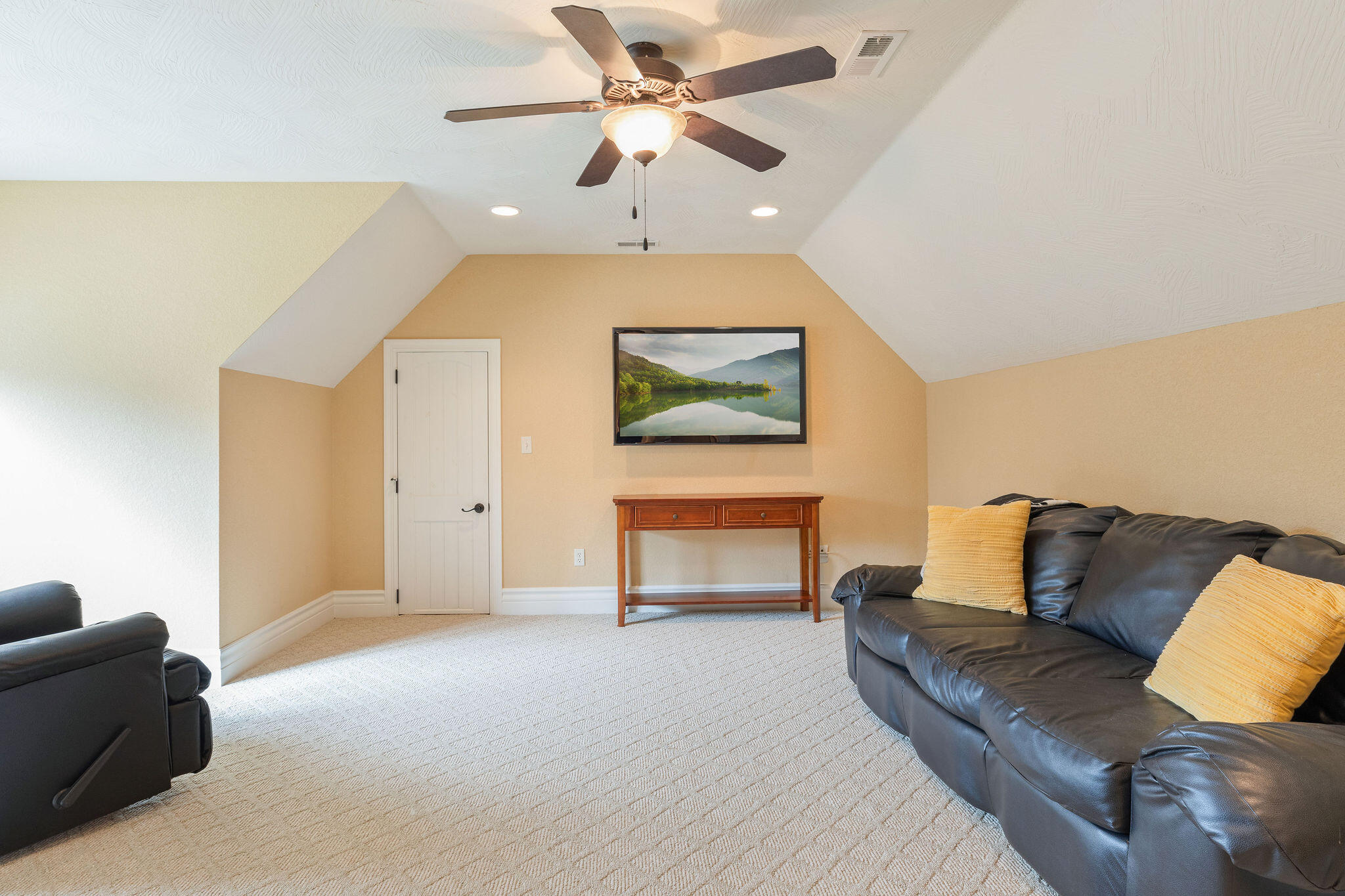 245 Golf Club Drive Property Photo 26