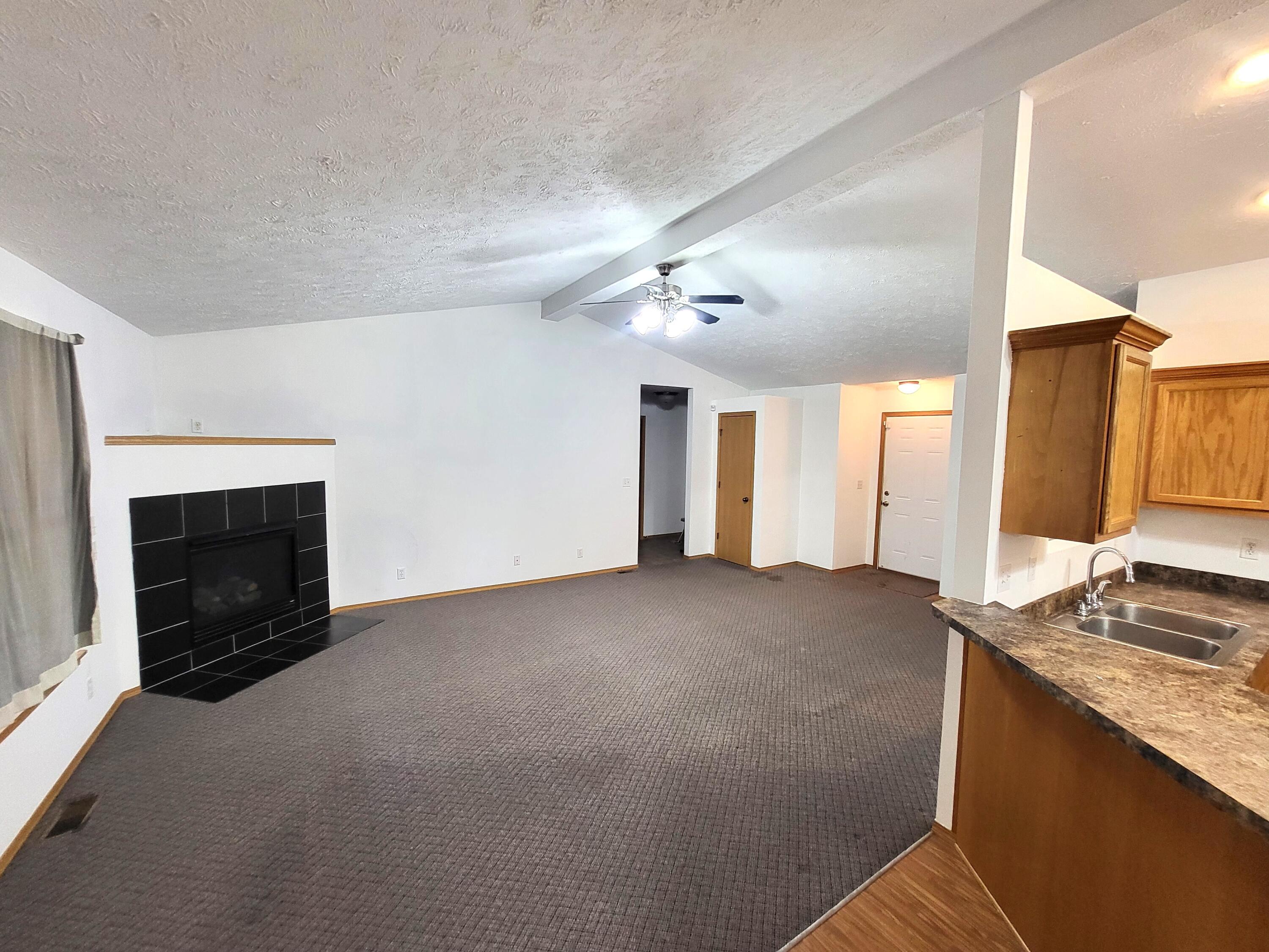 971 South Natalie Avenue Property Photo 4