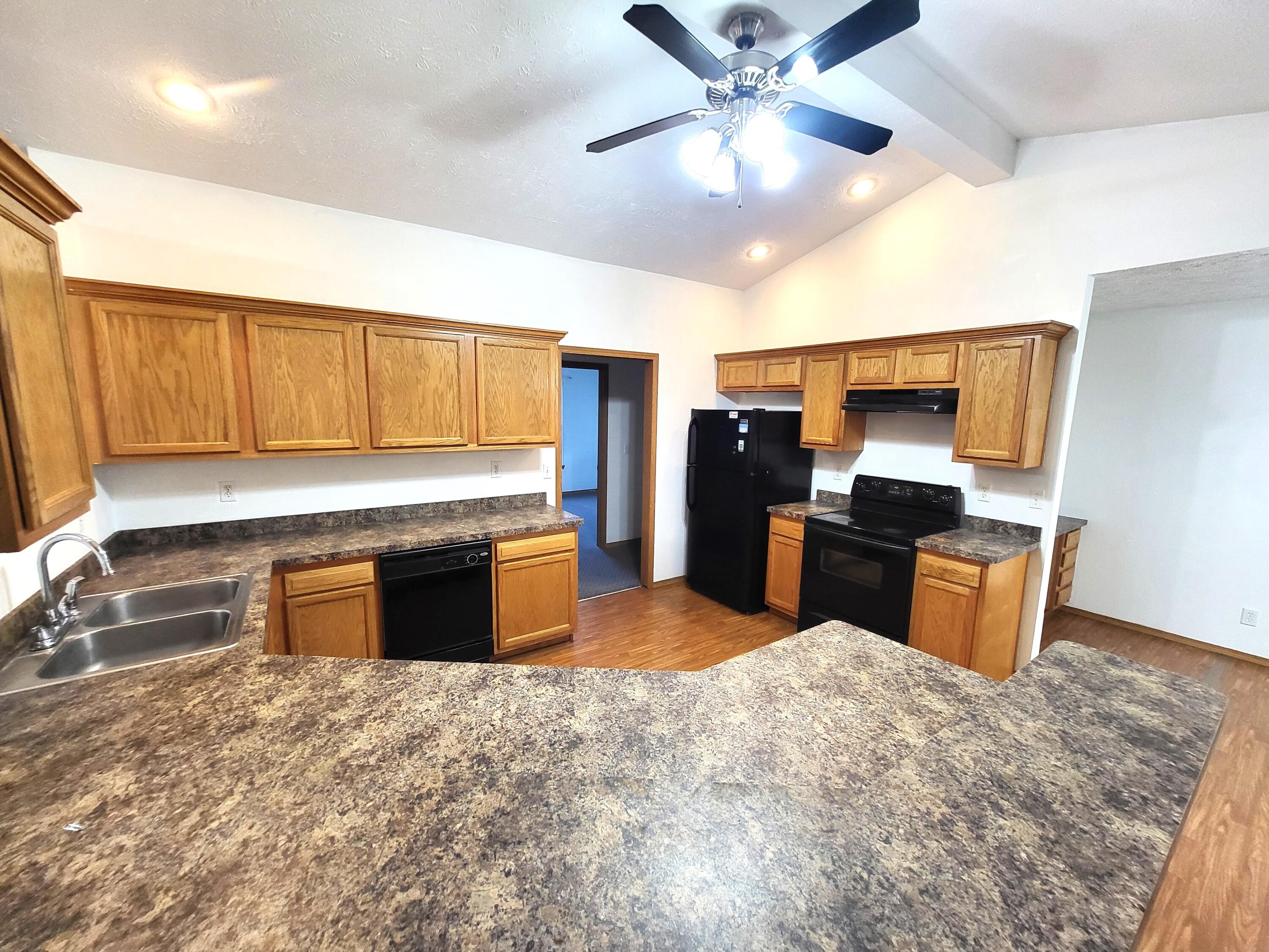 971 South Natalie Avenue Property Photo 8