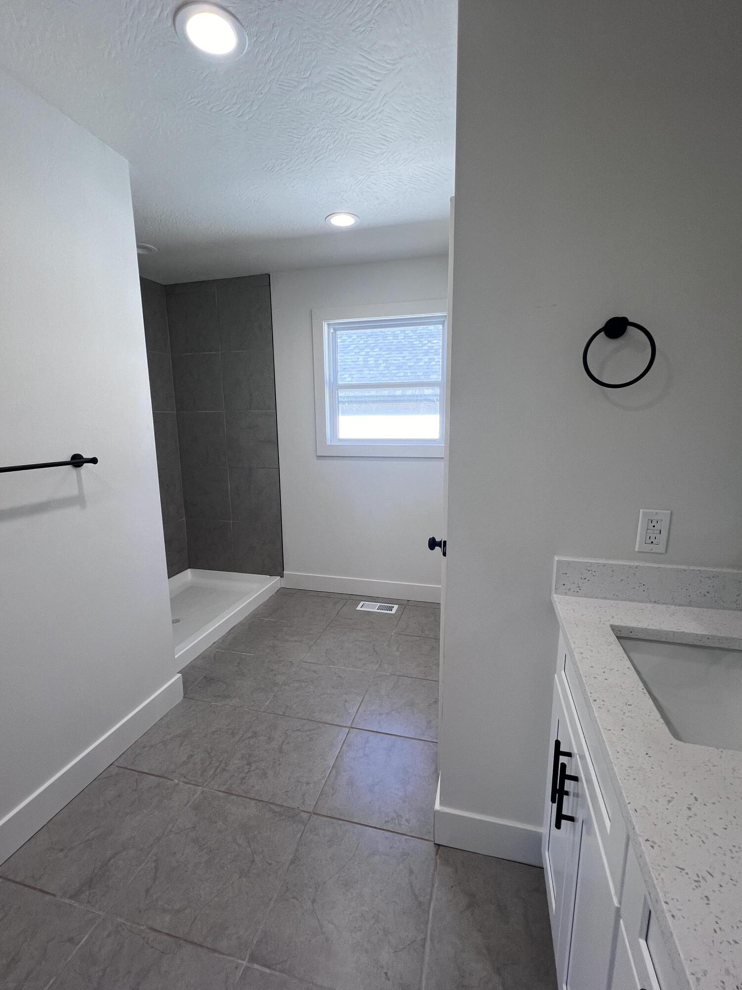 789 South Elm Street Property Photo 36