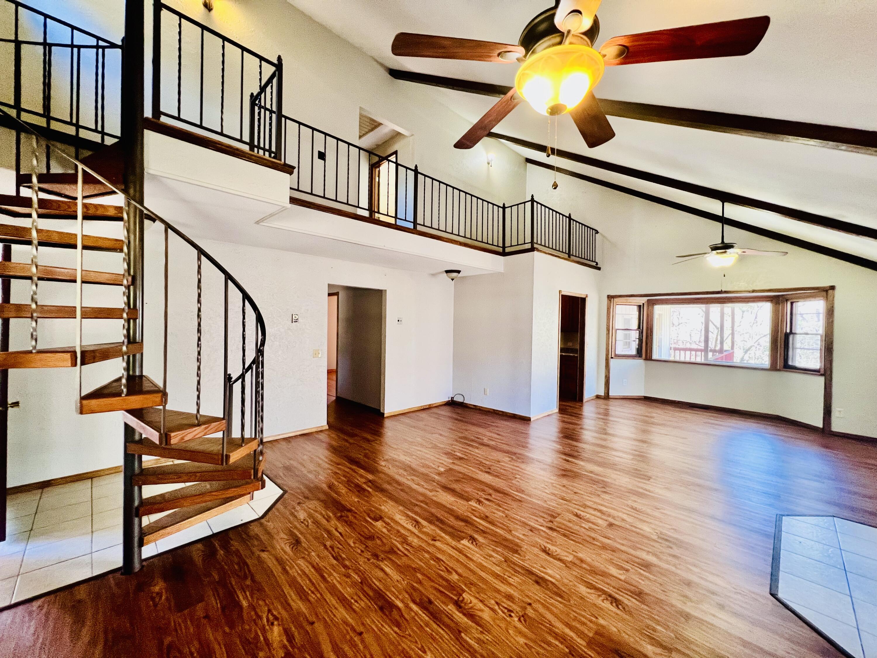 16144 Horse Shoe Drive Property Photo 3