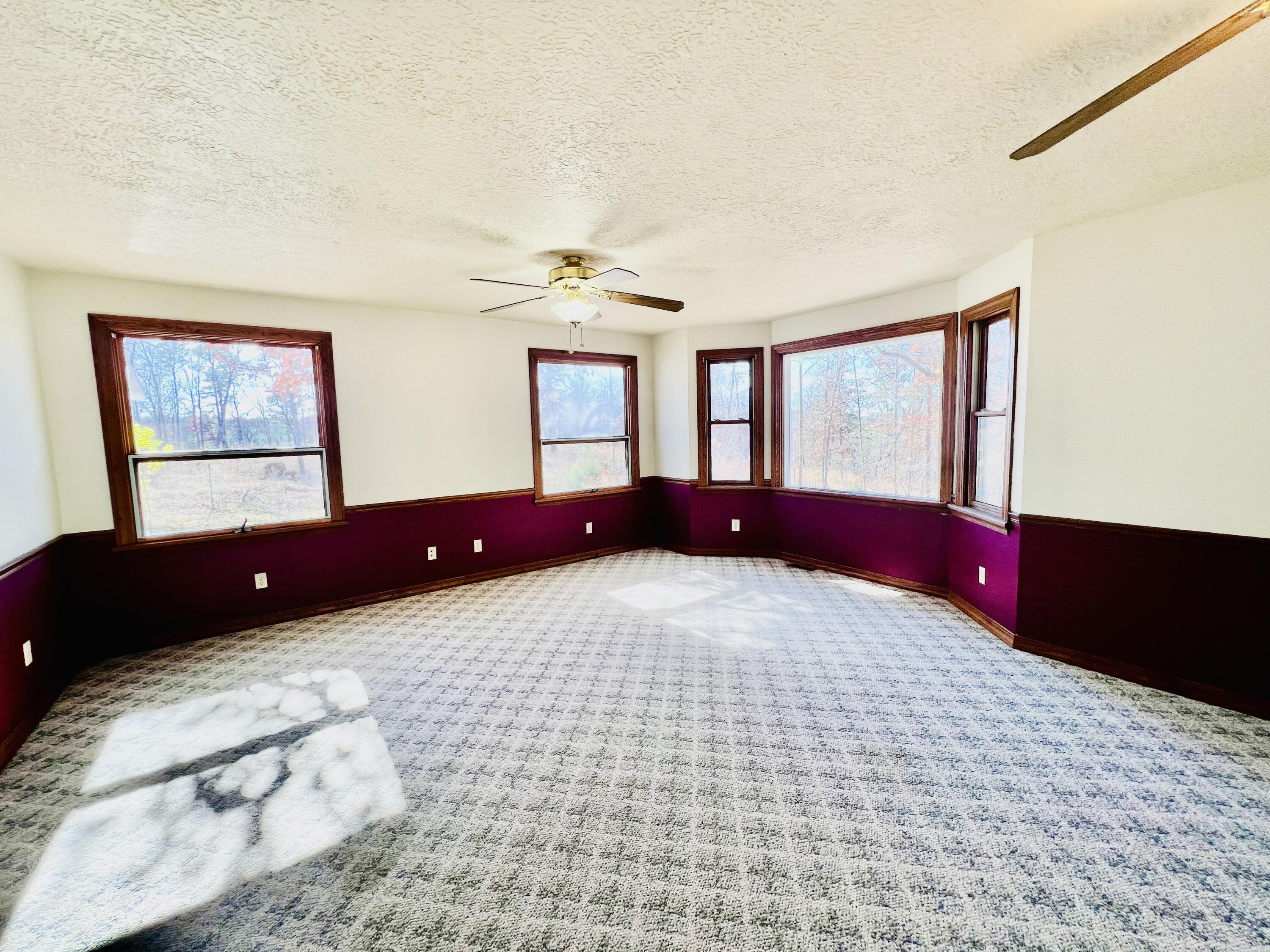 16144 Horse Shoe Drive Property Photo 11