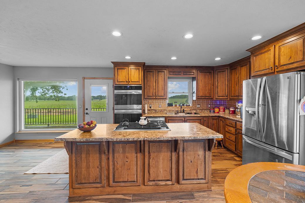 21333 Highway W Property Photo 7