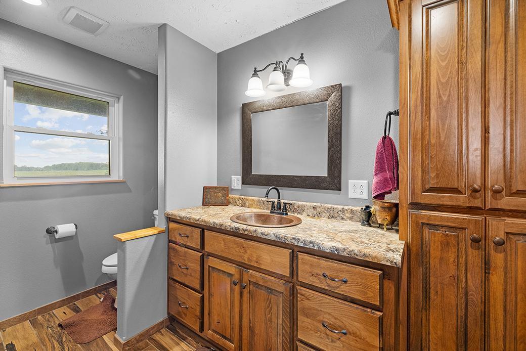 21333 Highway W Property Photo 15