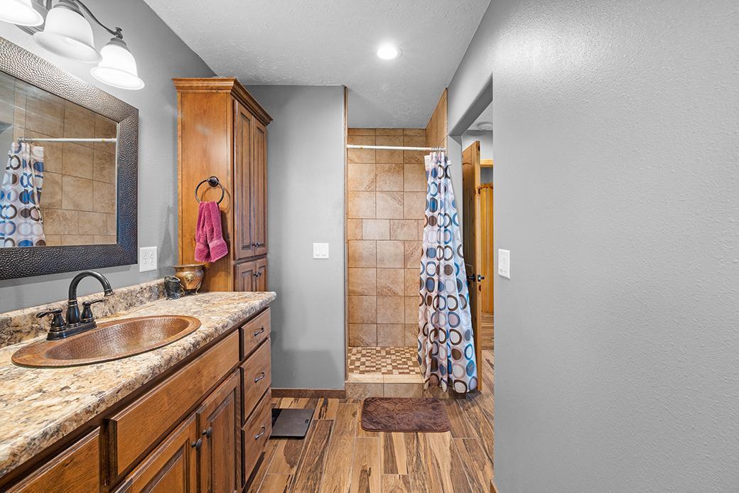 21333 Highway W Property Photo 16