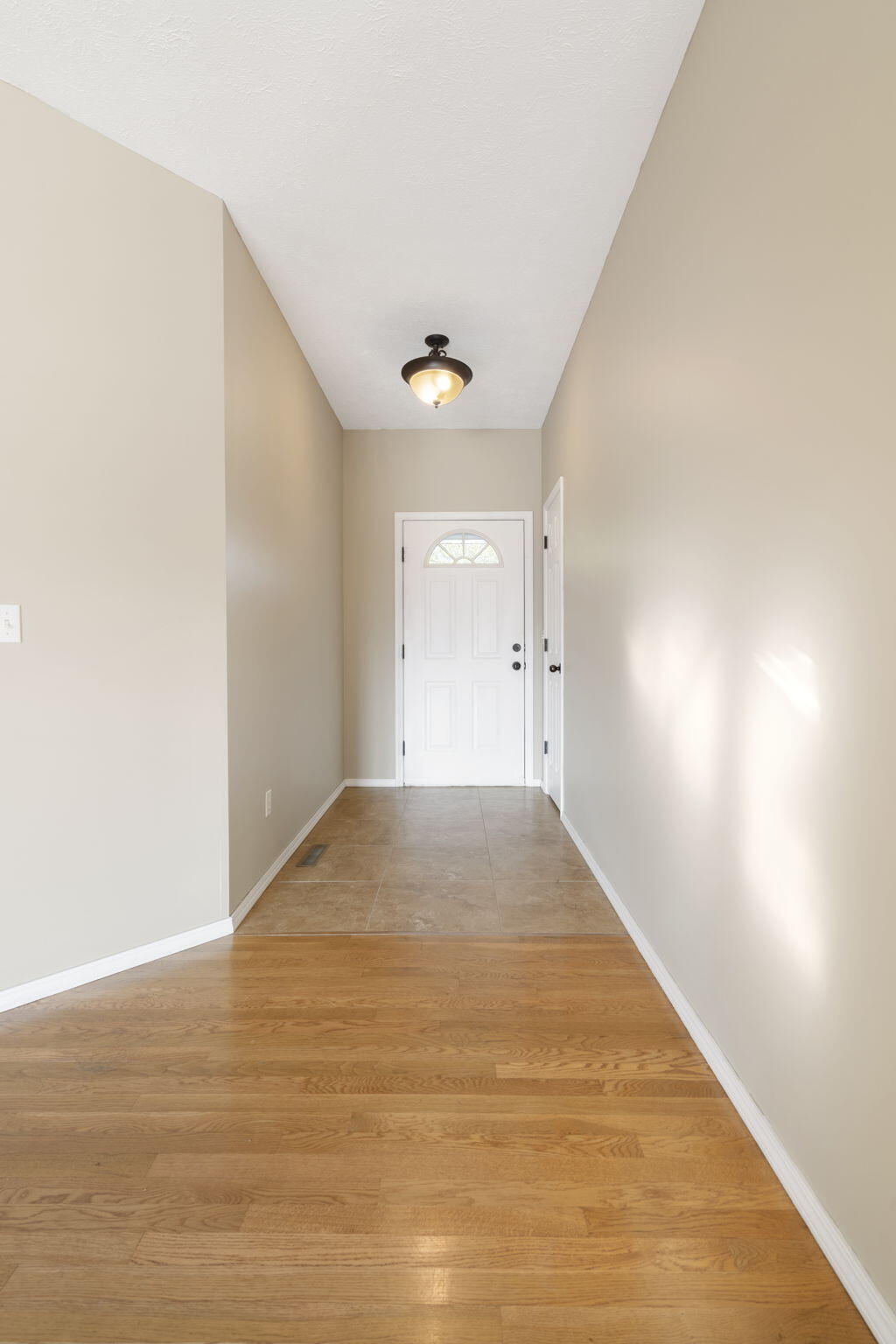 430 South Yellowwood Drive Property Photo 3