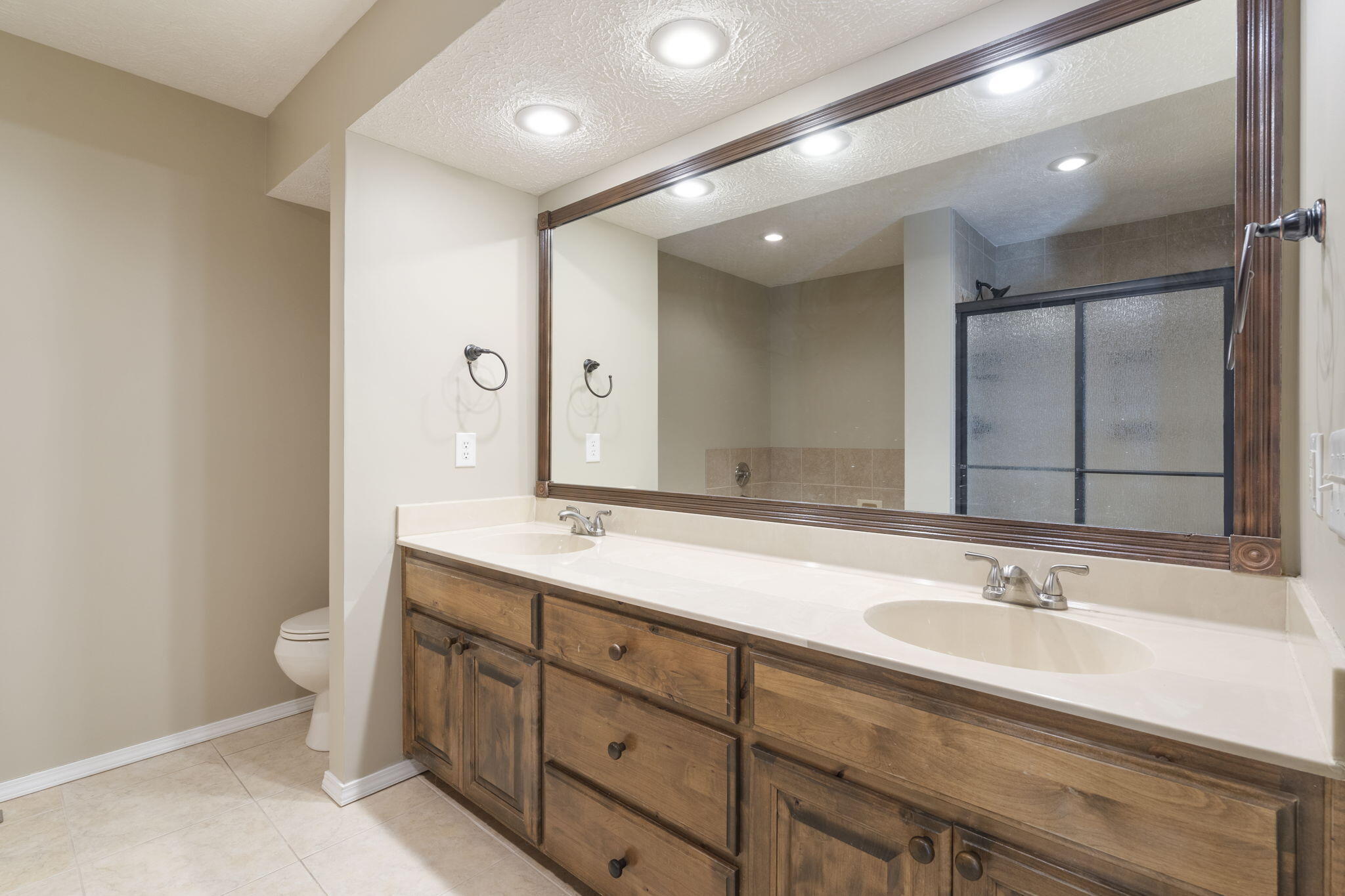 430 South Yellowwood Drive Property Photo 14