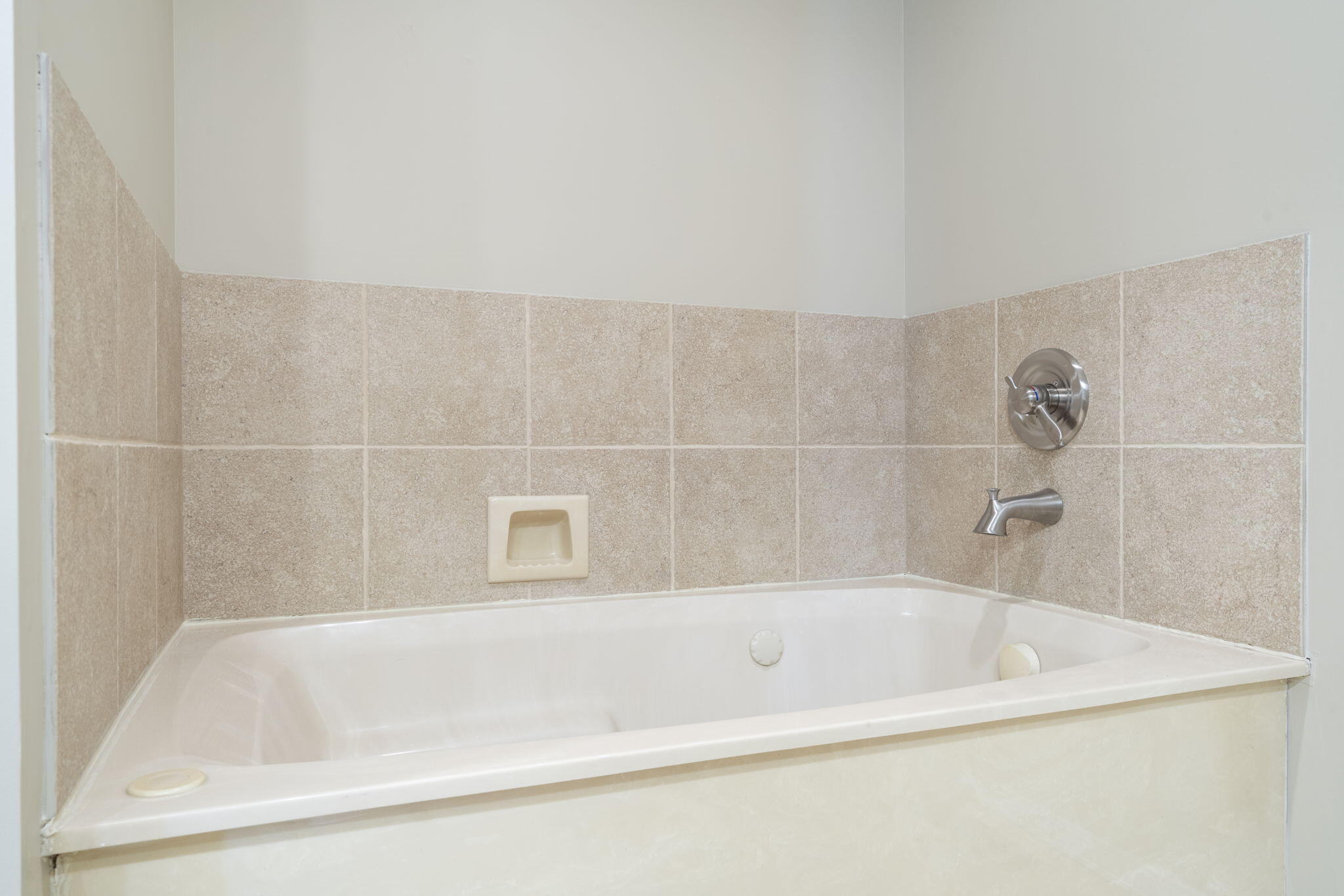 430 South Yellowwood Drive Property Photo 16
