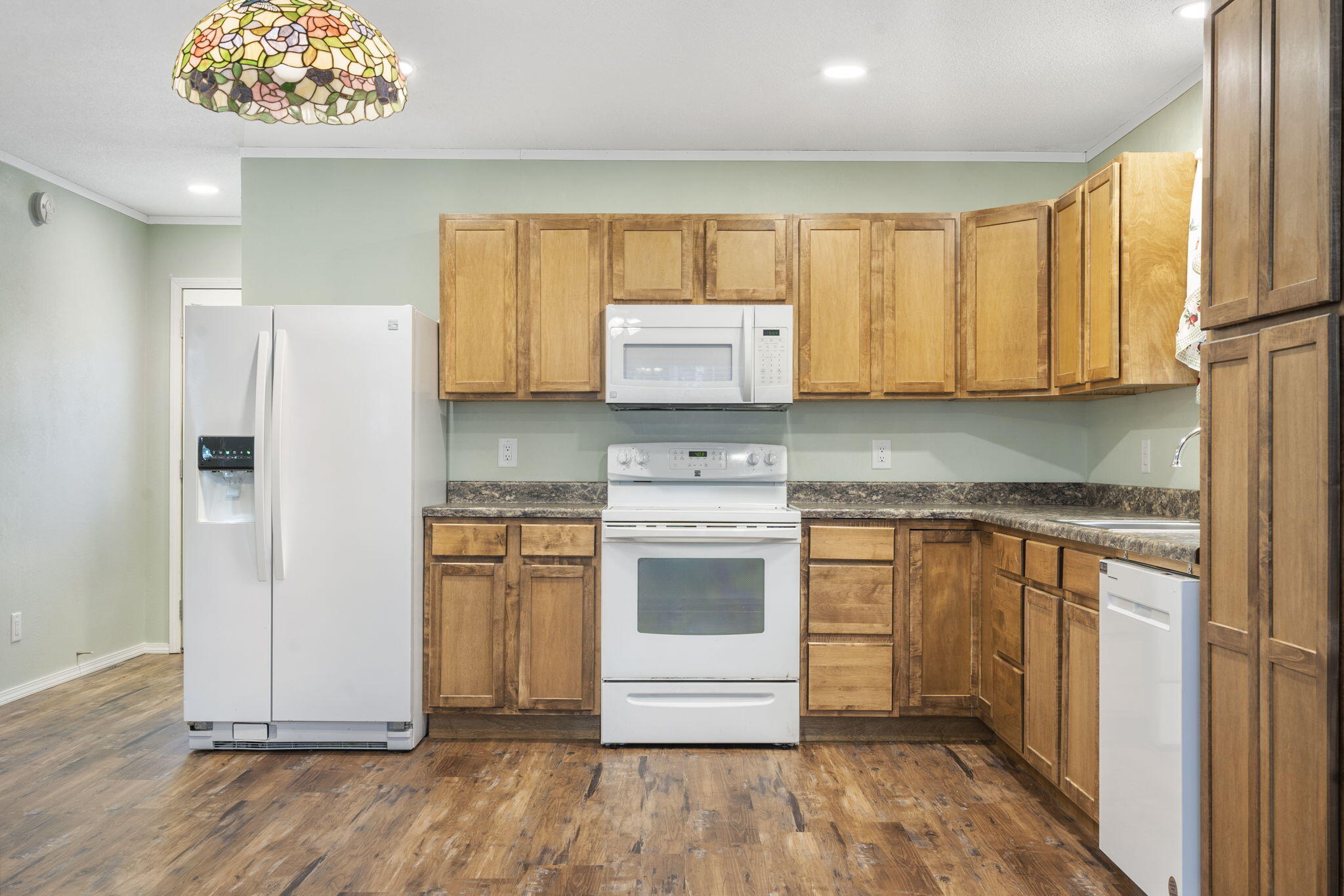 1259 Meadowview Road Property Photo 7