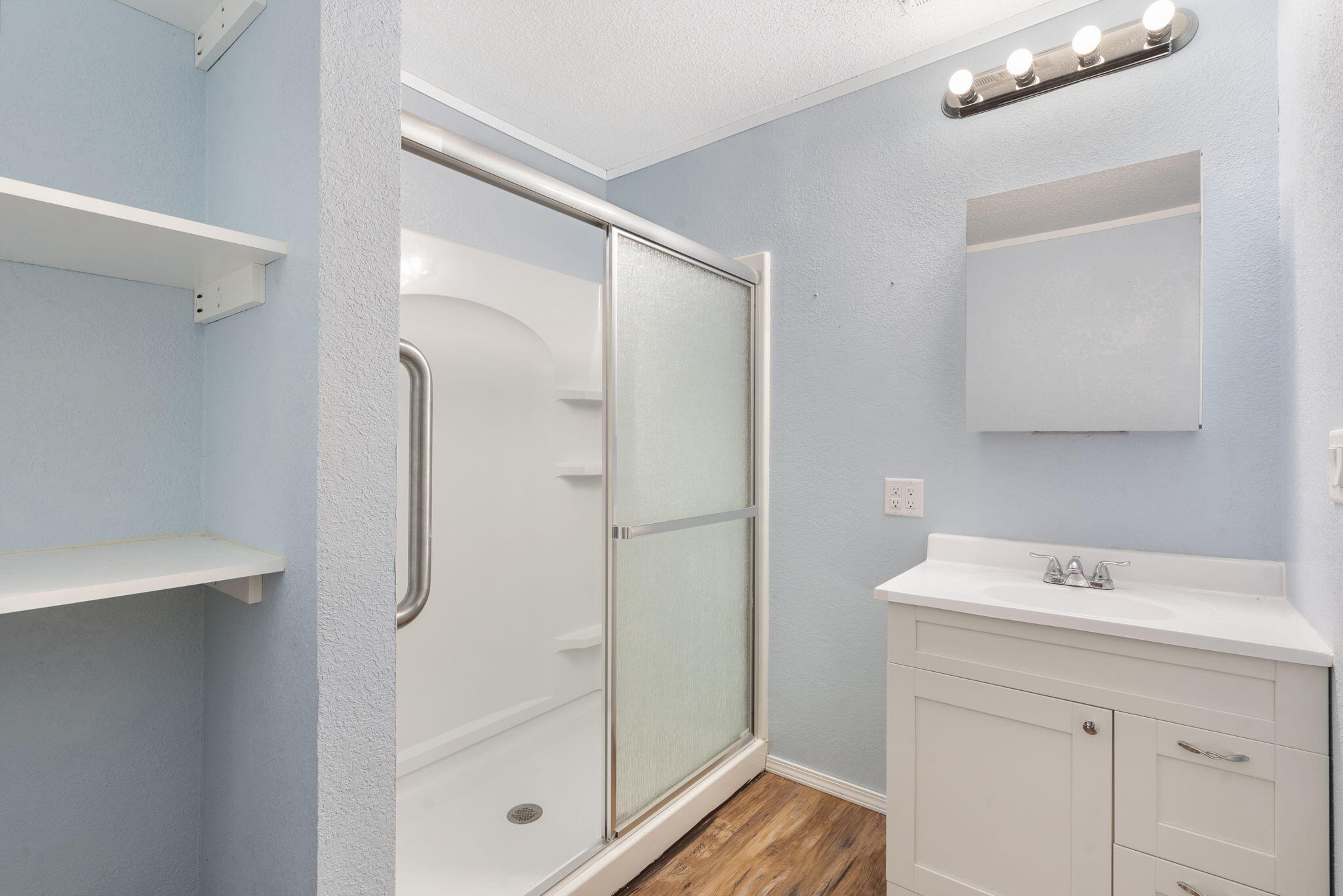 1259 Meadowview Road Property Photo 12