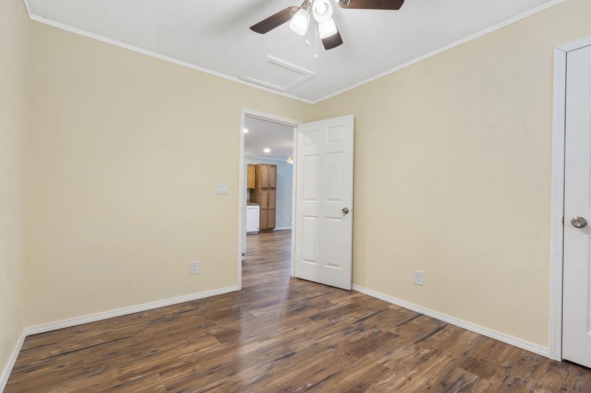 1259 Meadowview Road Property Photo 14