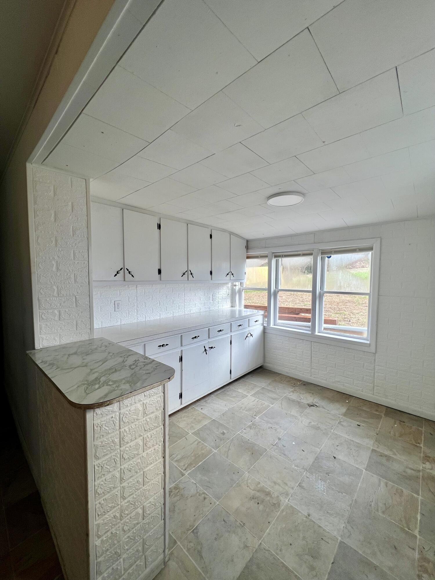 1612 South Jefferson Street Property Photo 7