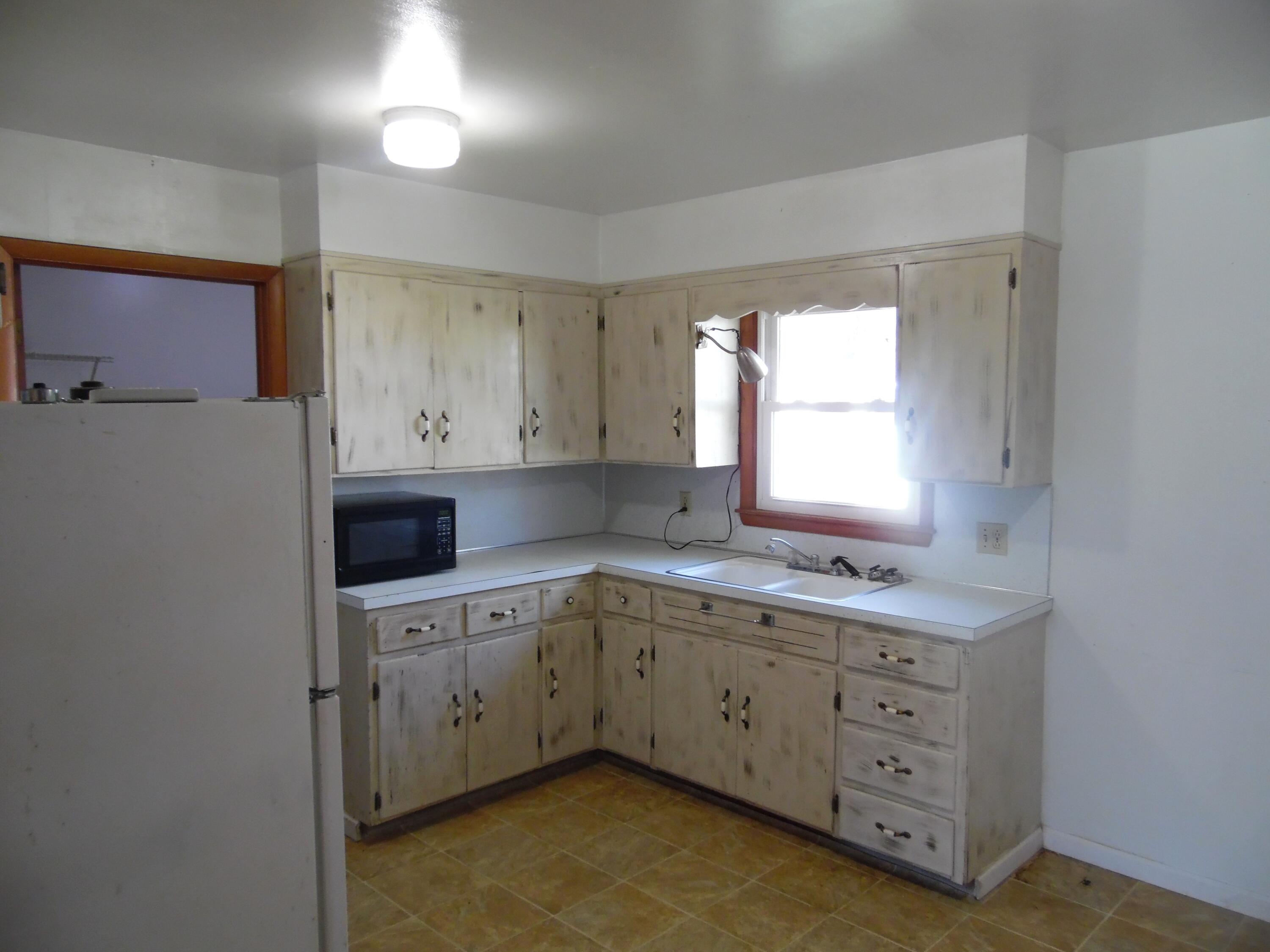 18905 West 1st Avenue Property Photo 6