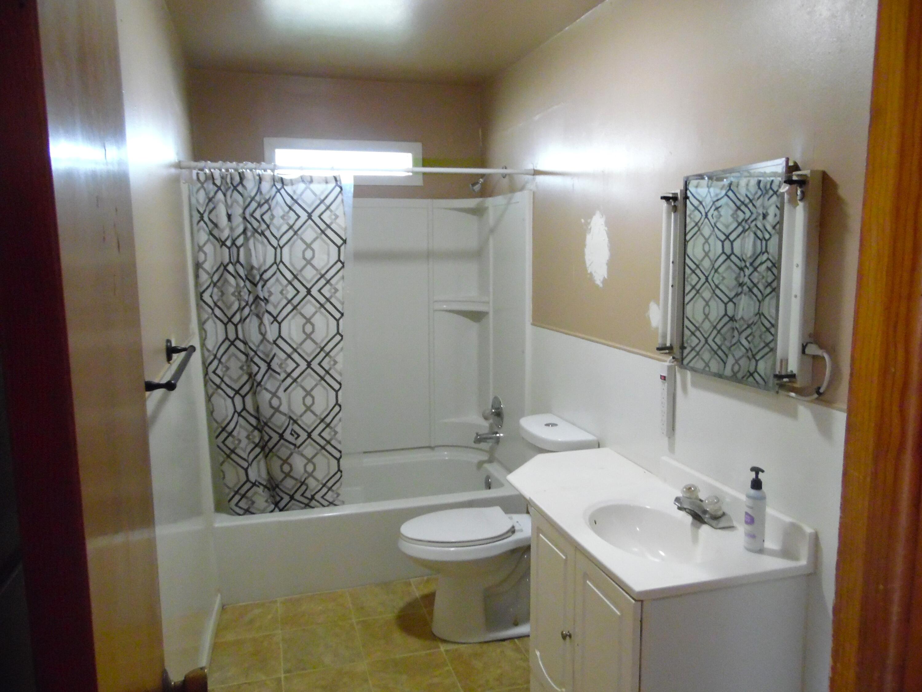 18905 West 1st Avenue Property Photo 7