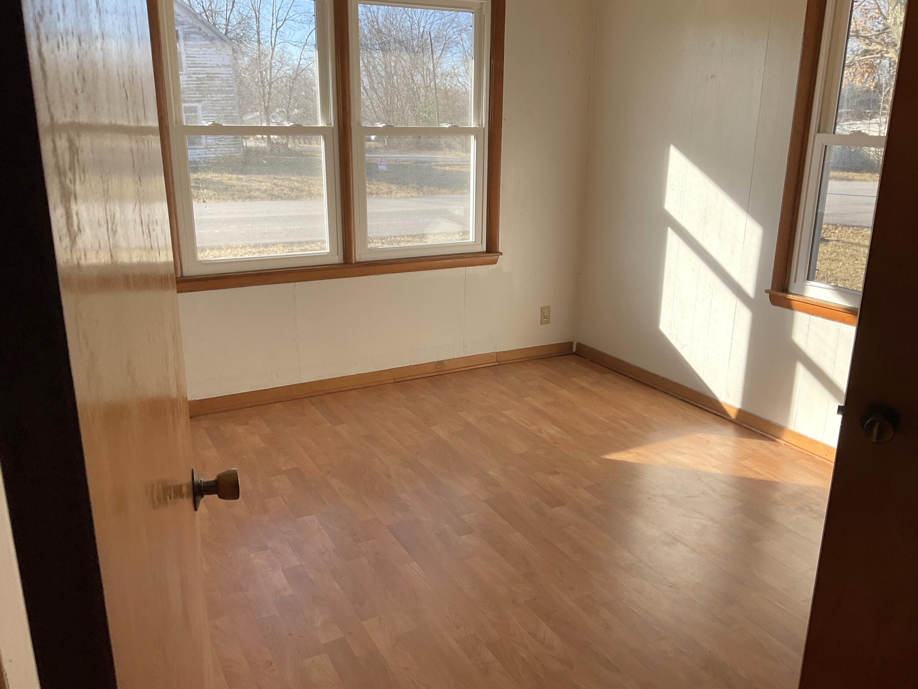 18905 West 1st Avenue Property Photo 9