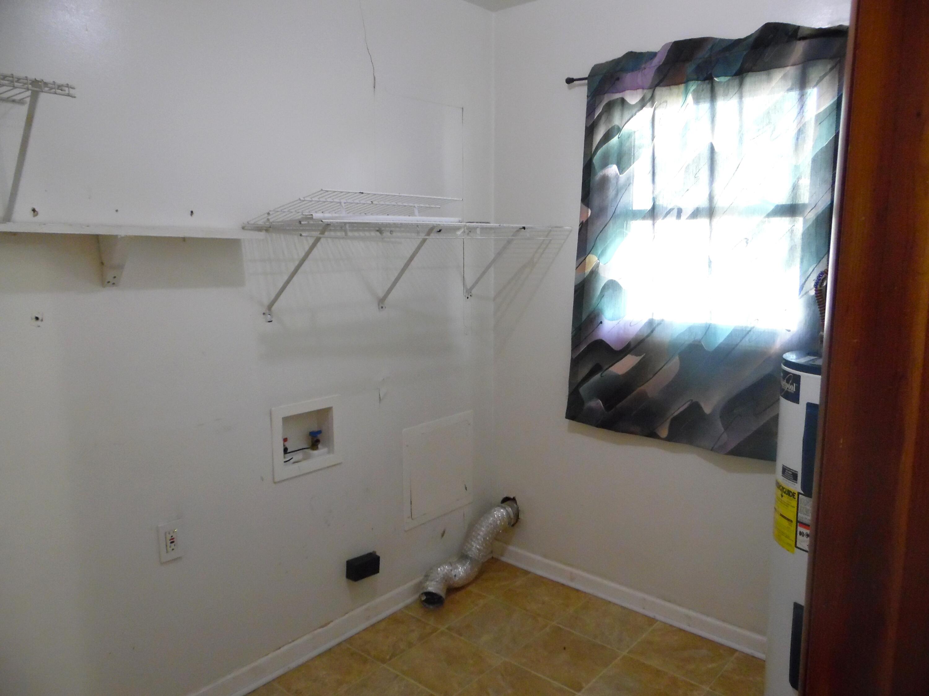 18905 West 1st Avenue Property Photo 12