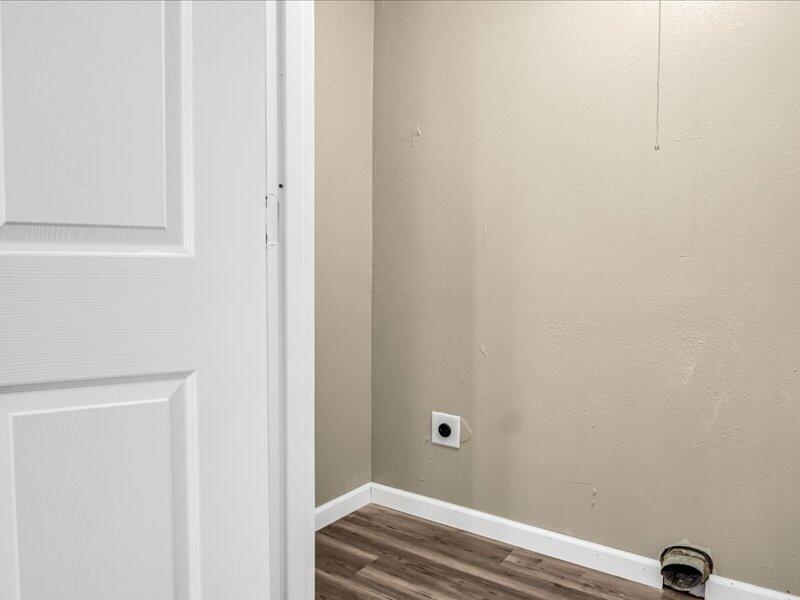 950 South New Avenue Property Photo 20