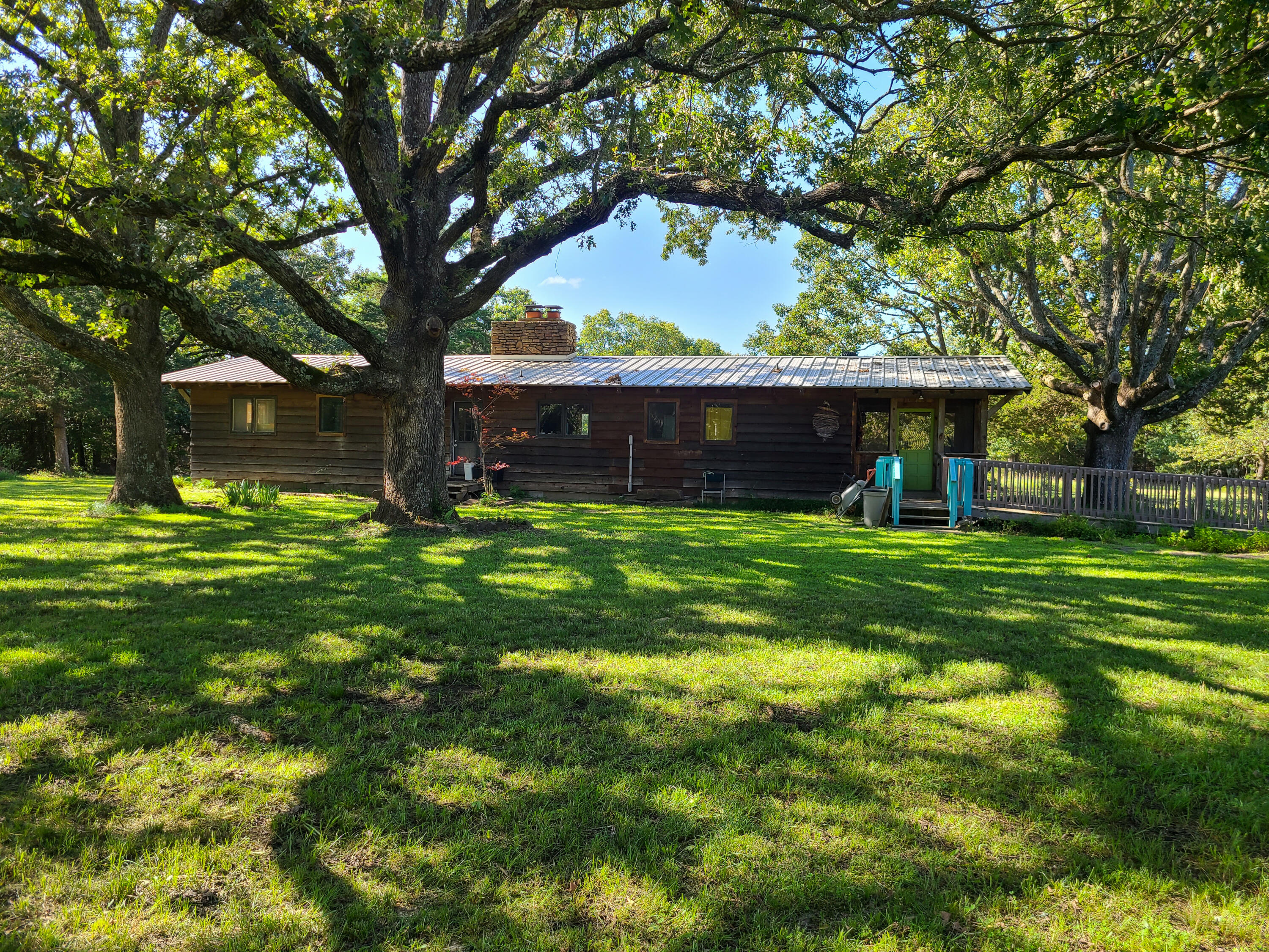 19763 Pug Gayer Road Property Photo 1